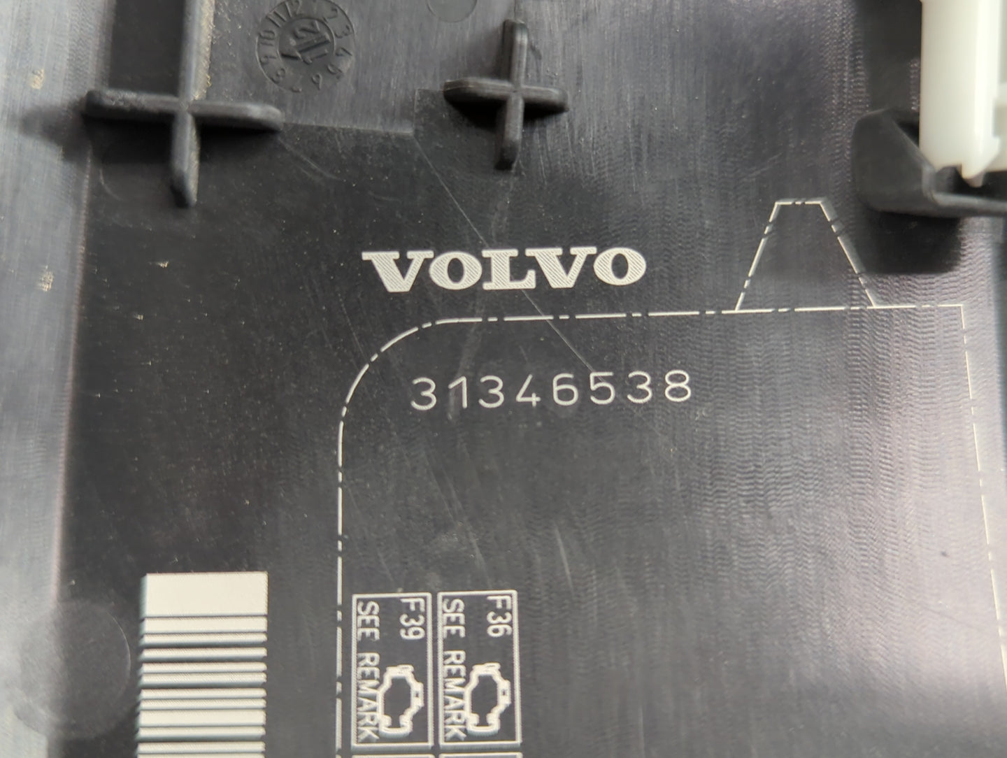2013 Volvo V60 Fusebox Fuse Box Panel Relay Module P/N:31346538 Fits Fits 2011 2012 2014 OEM Used Auto Parts - Oemusedautopa