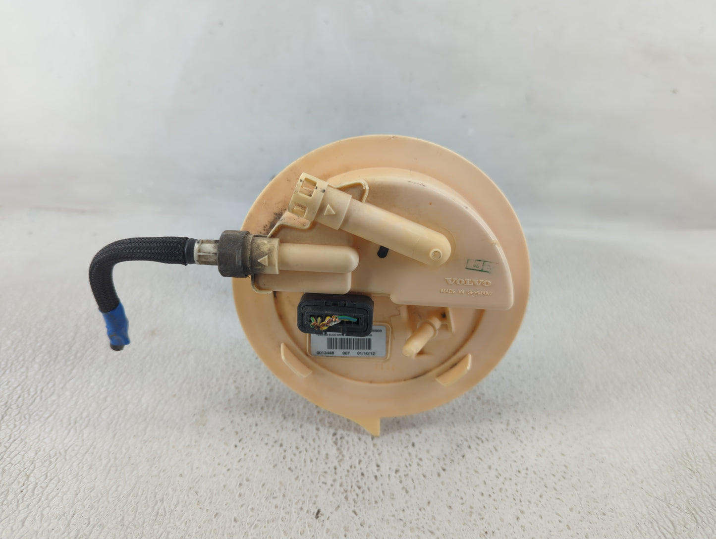2015-2016 Volvo V60 Electrical Gas Fuel Pump Assembly - Oemusedautoparts1.com
