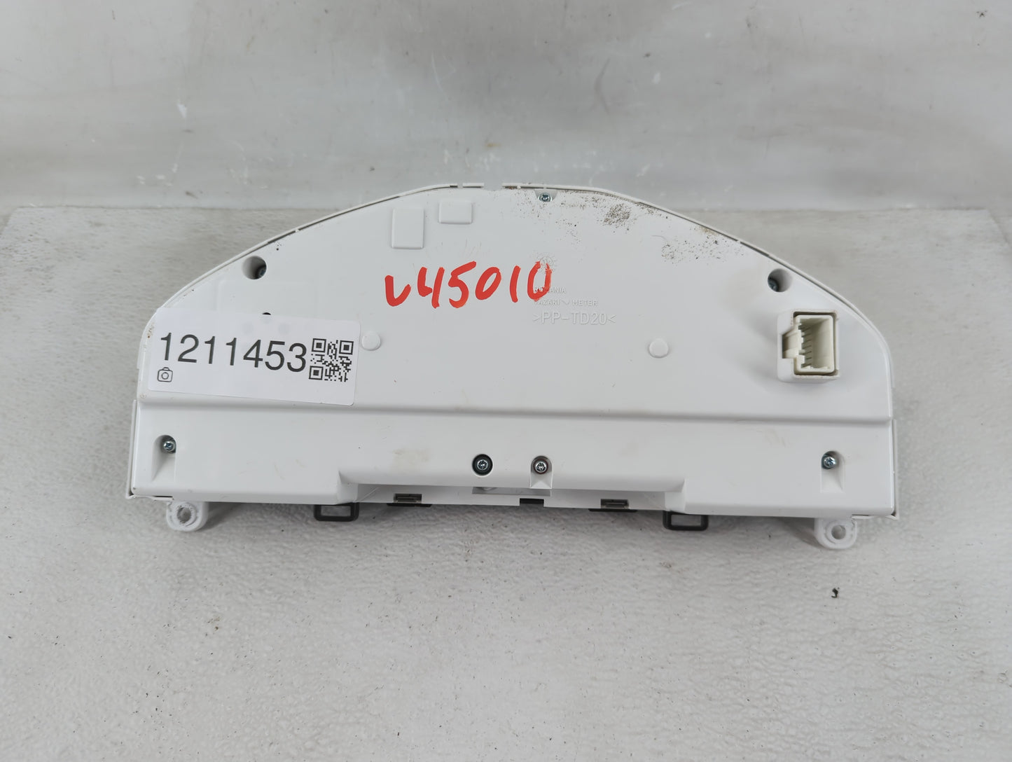 2013 Volvo V60 Instrument Cluster Speedometer Gauges P/N:31343326AA Fits Fits 2011 2012 2014 OEM Used Auto Parts - Oemusedau