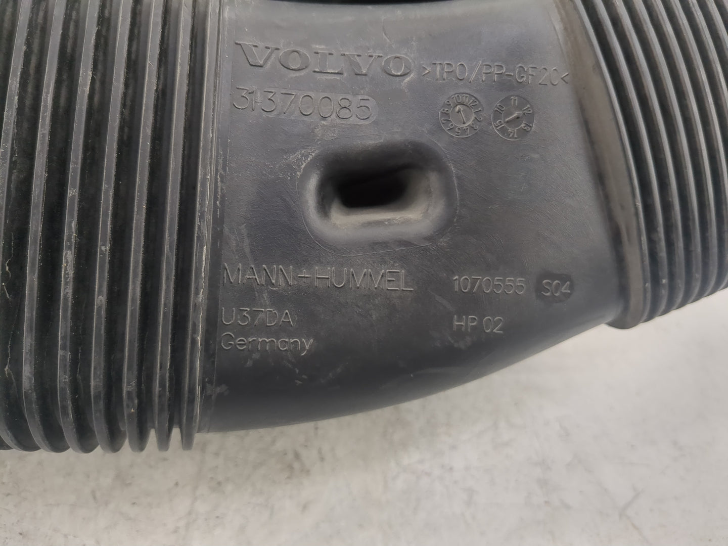 Volvo V60 Air Cleaner Intake-duct Hose Tube - Oemusedautoparts1.com