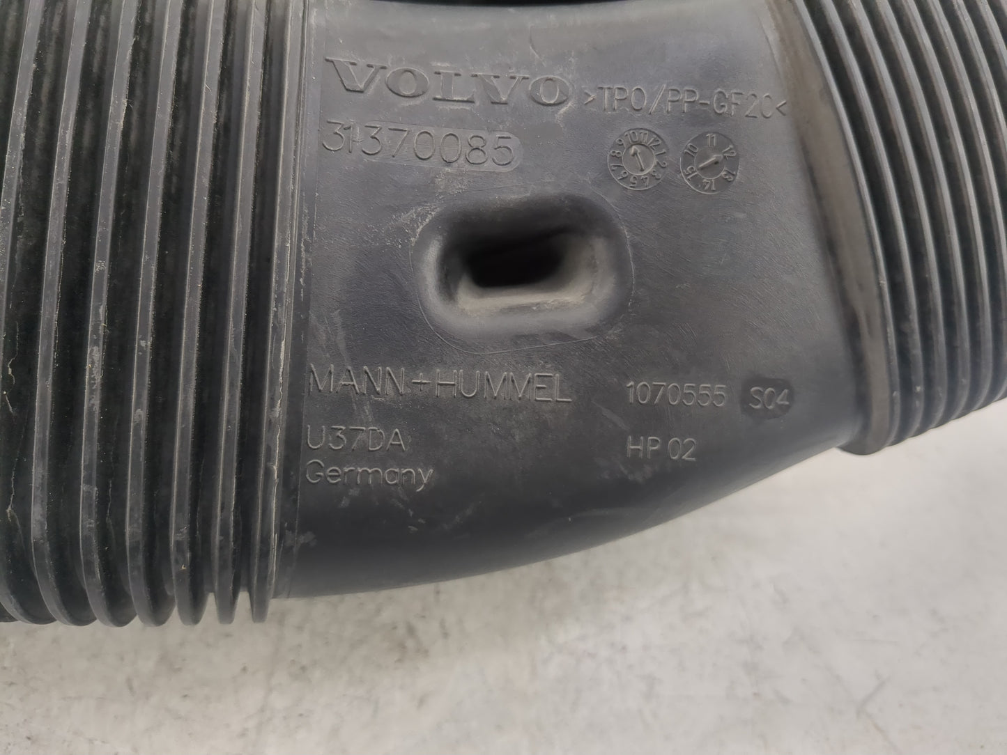 Volvo V60 Air Cleaner Intake-duct Hose Tube - Oemusedautoparts1.com