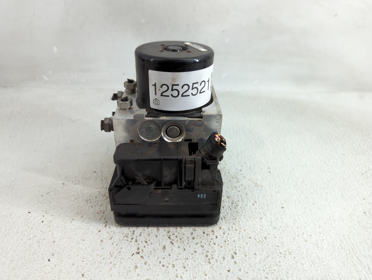 2013-2015 Volvo V60 ABS Pump Control Module Replacement P/N:31329137 Fits Fits 2011 2012 2013 2014 2015 2016 OEM Used Auto P