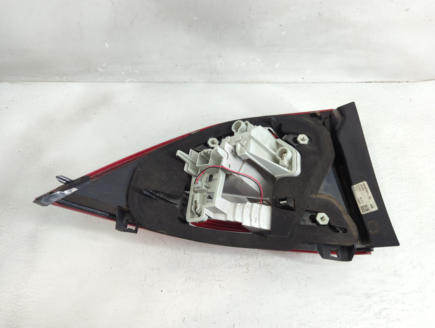 2013 Volvo V60 Tail Light Assembly Passenger Right OEM P/N:21510201 30796268 Fits Fits 2011 2012 2014 2015 2016 2017 2018 OE