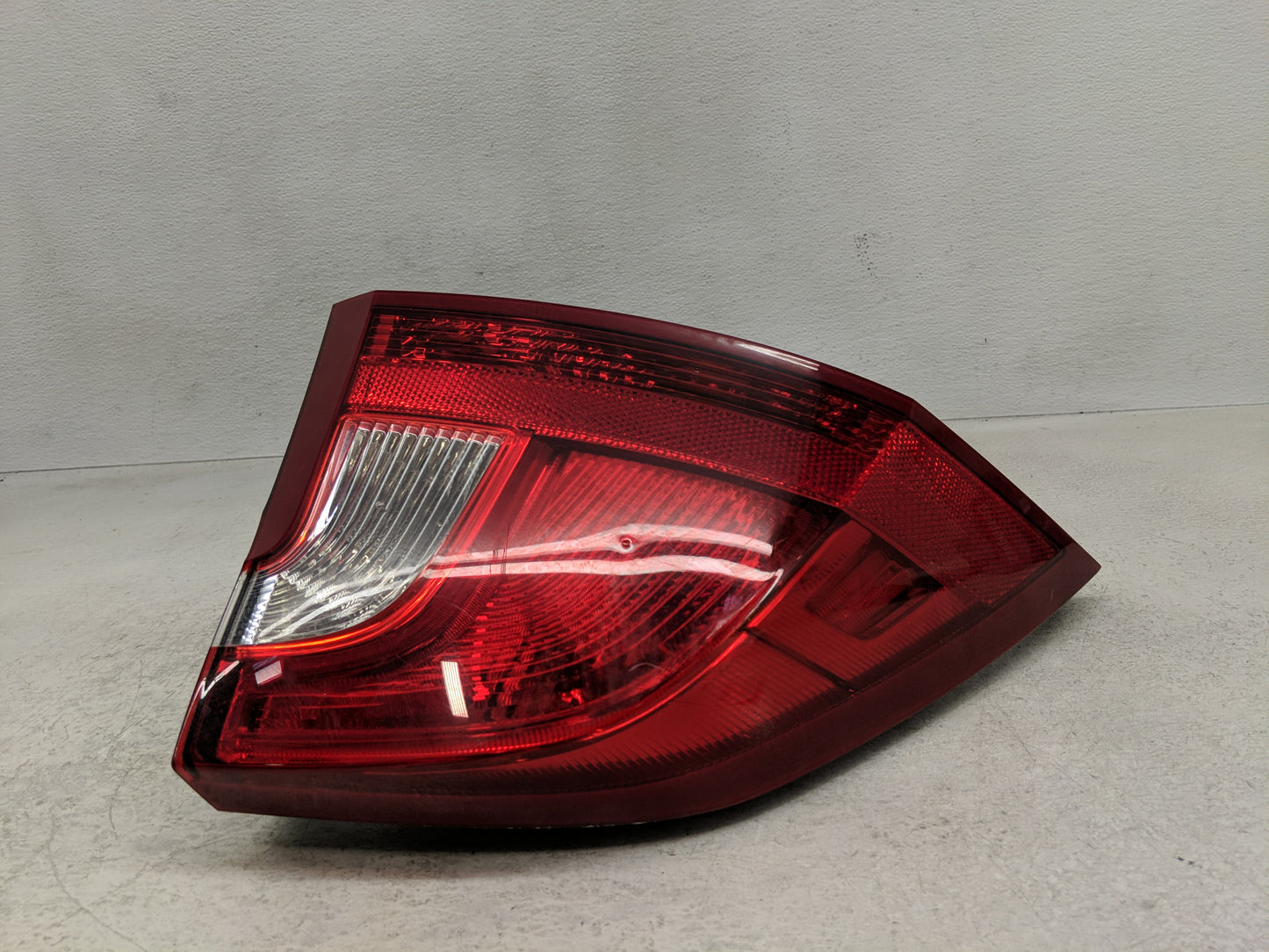 2013 Volvo V60 Tail Light Assembly Driver Left OEM Fits Fits 2011 2012 2014 2015 2016 2017 2018 OEM Used Auto Parts - Oemuse