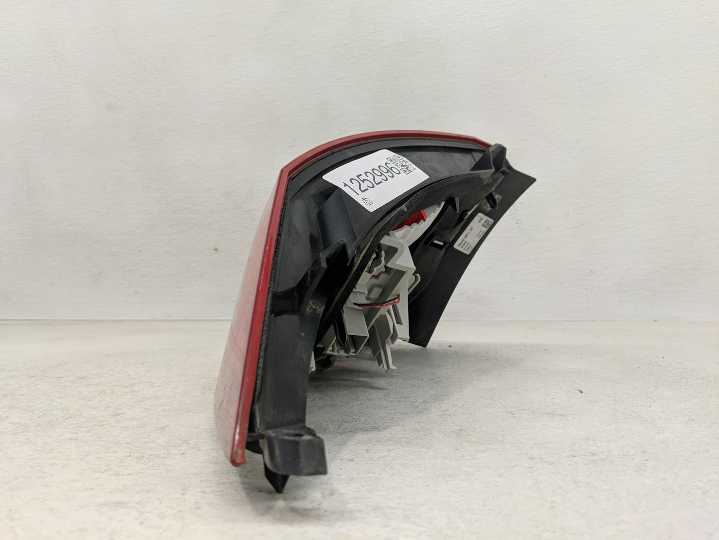 2013 Volvo V60 Tail Light Assembly Driver Left OEM Fits Fits 2011 2012 2014 2015 2016 2017 2018 OEM Used Auto Parts - Oemuse