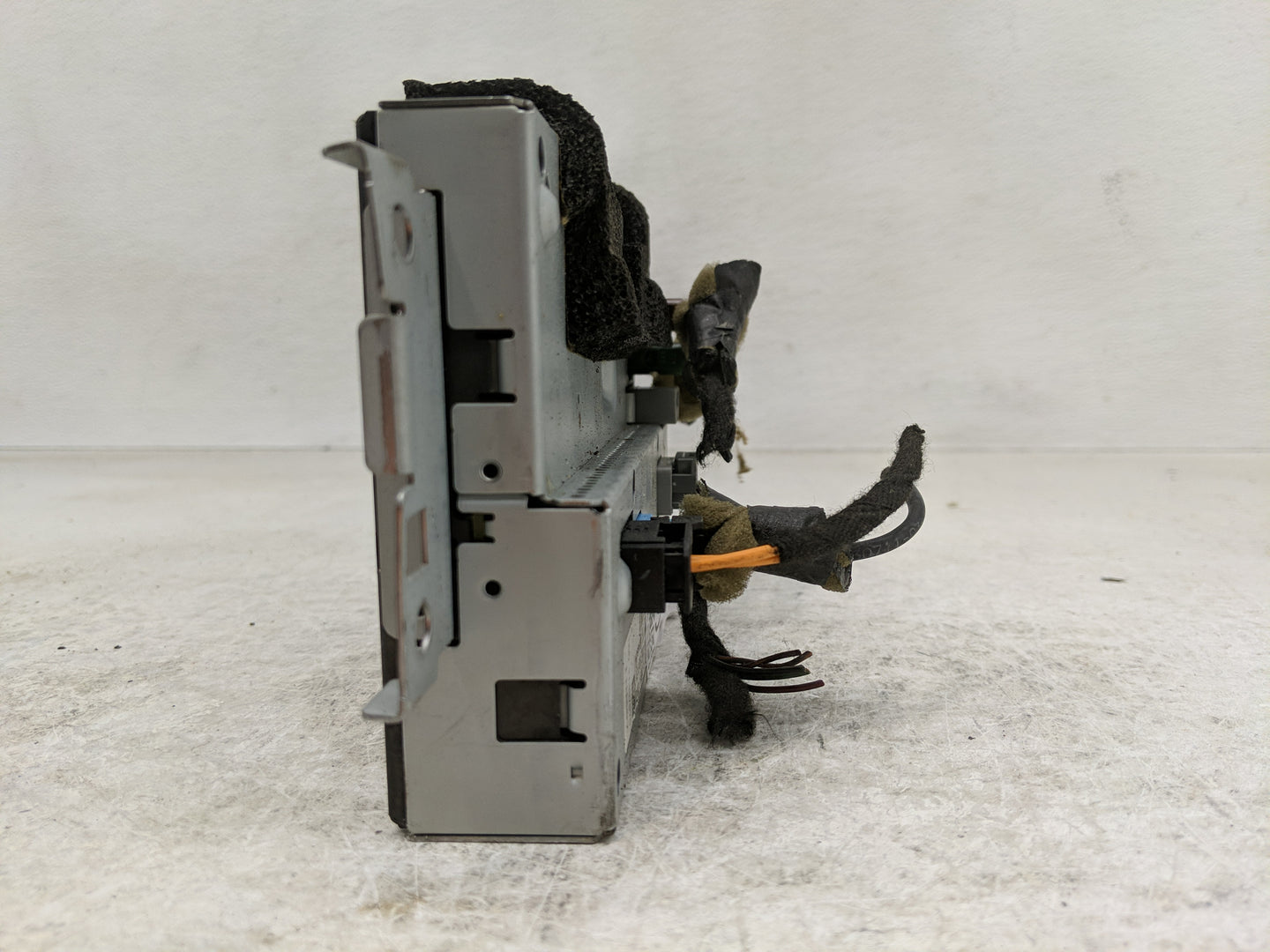2013-2013 Volvo V60 Information Display Screen - Oemusedautoparts1.com