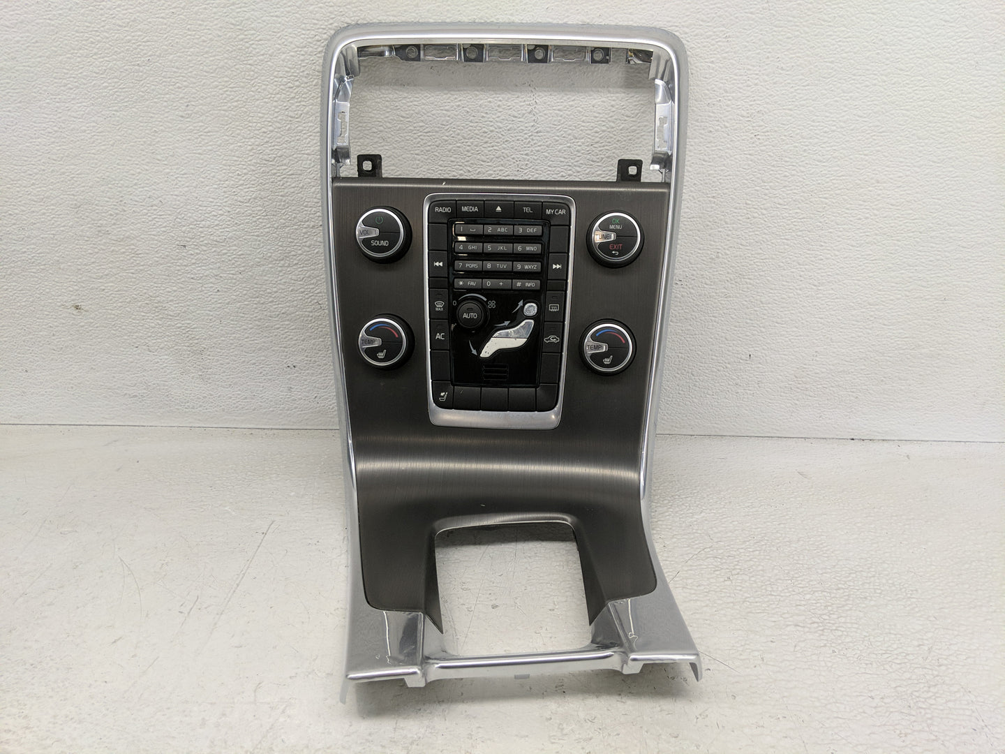 2013-2013 Volvo V60 Radio Control Panel - Oemusedautoparts1.com