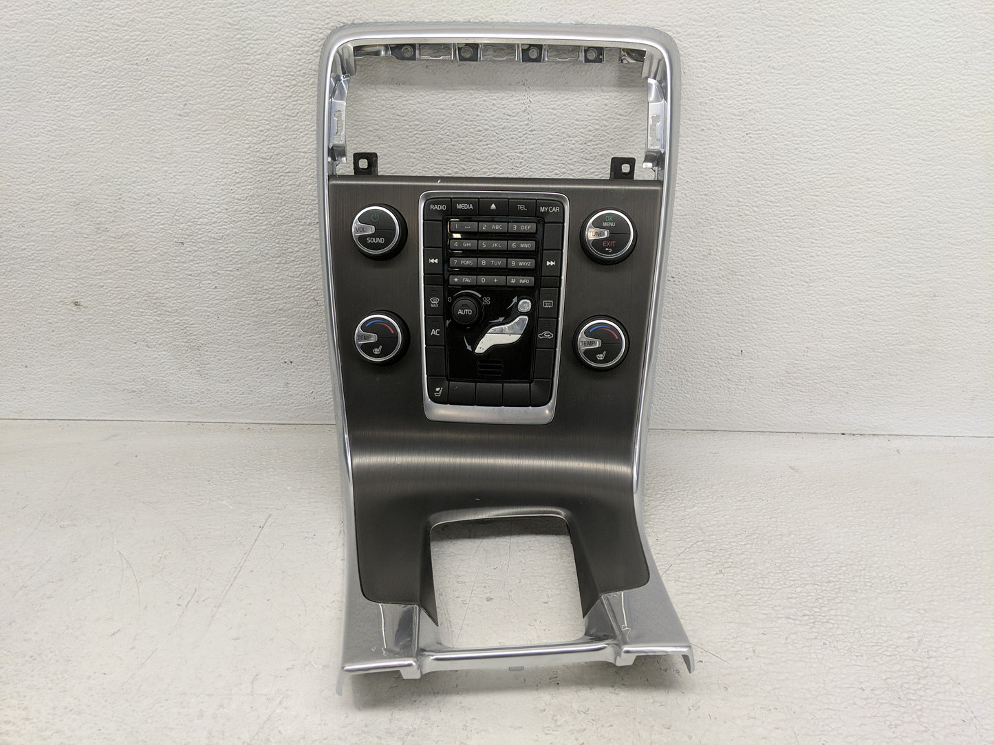 2013-2013 Volvo V60 Radio Control Panel - Oemusedautoparts1.com