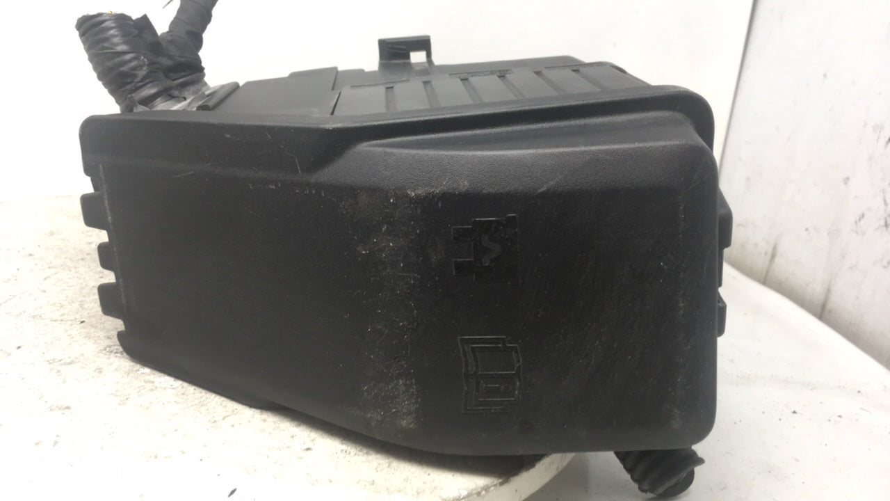 2013 Volvo V60 Fusebox Fuse Box Panel Relay Module P/N:6G9T-14A067-CA Fits Fits 2011 2012 2014 OEM Used Auto Parts - Oemused