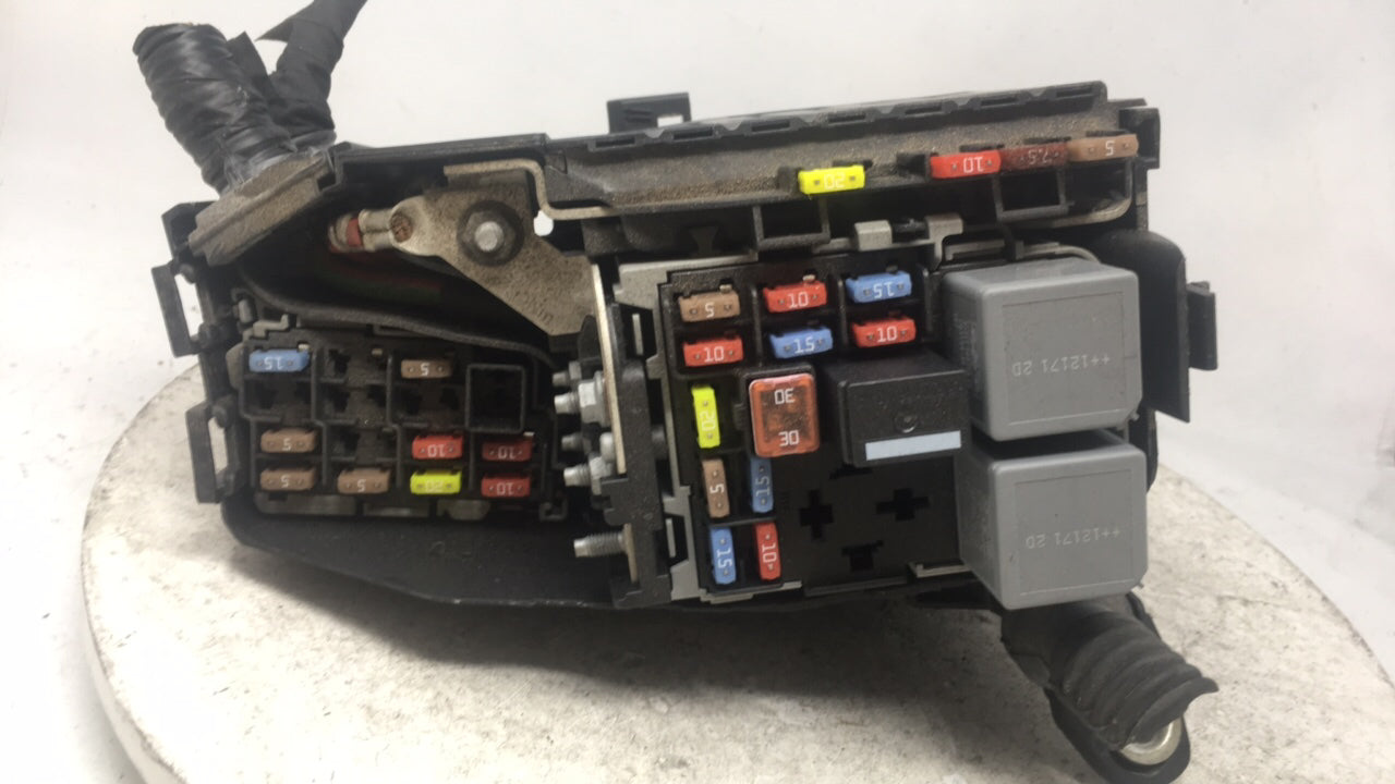 2013 Volvo V60 Fusebox Fuse Box Panel Relay Module P/N:6G9T-14A067-CA Fits Fits 2011 2012 2014 OEM Used Auto Parts - Oemused