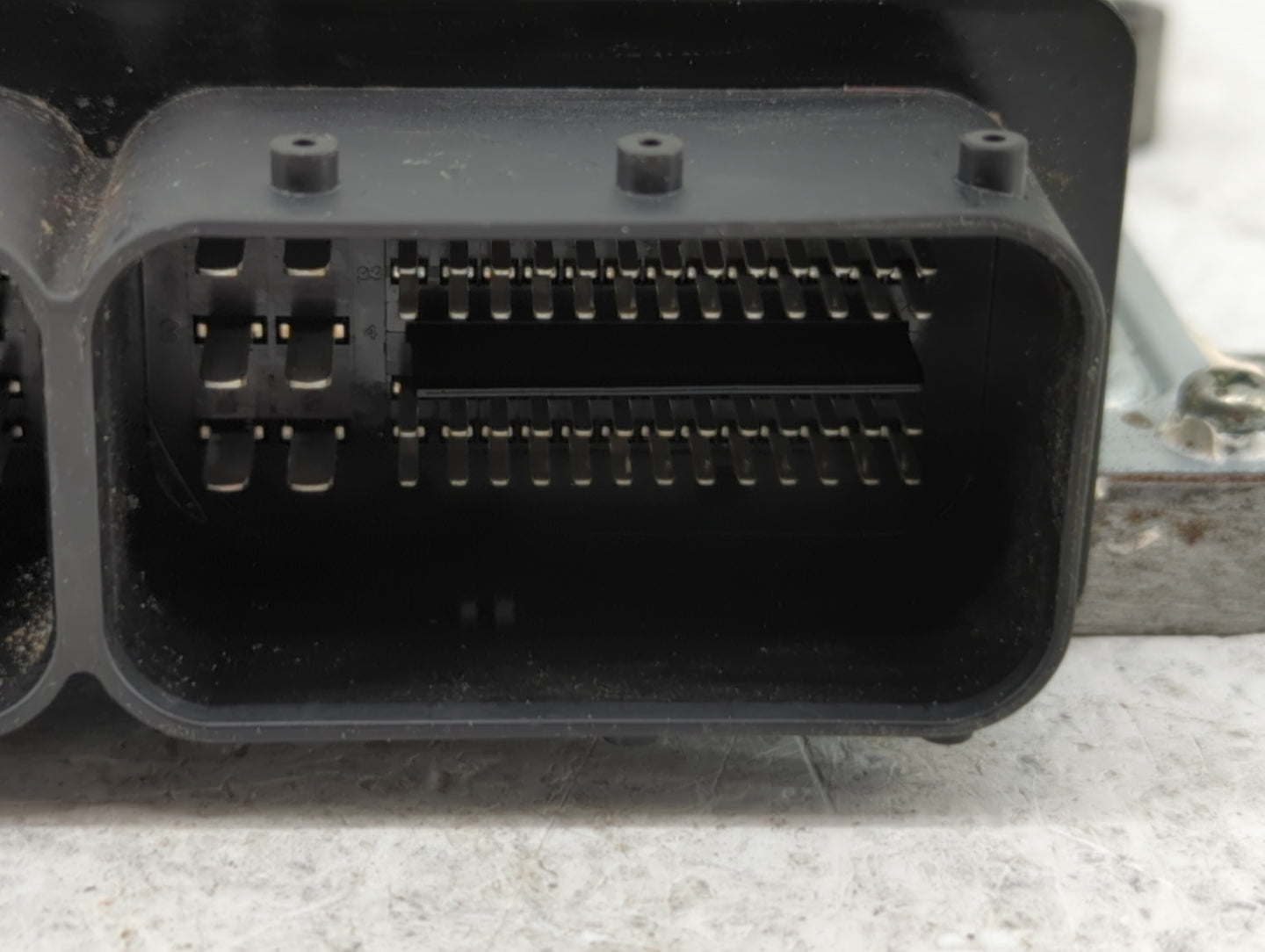 2015-2016 Volvo V60 PCM Engine Control Computer ECU ECM PCU OEM P/N:31312651AB Fits Fits 2014 2015 2016 OEM Used Auto Parts 