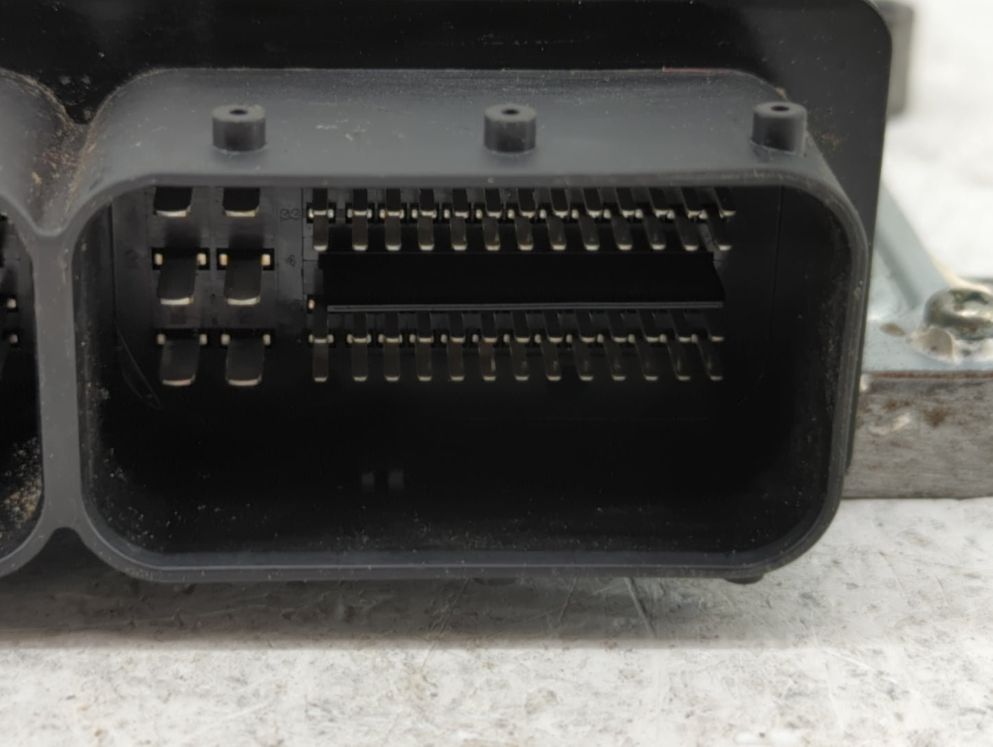 2015-2016 Volvo V60 PCM Engine Control Computer ECU ECM PCU OEM P/N:31312651AB Fits Fits 2014 2015 2016 OEM Used Auto Parts 