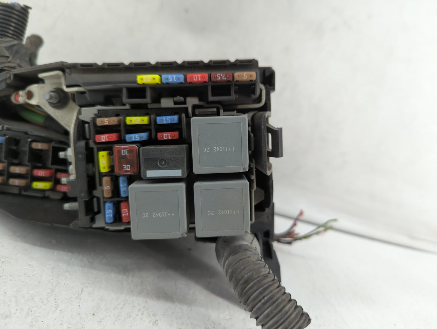2013 Volvo V60 Fusebox Fuse Box Panel Relay Module P/N:6G9T-14A067-CA Fits Fits 2011 2012 2014 OEM Used Auto Parts - Oemused