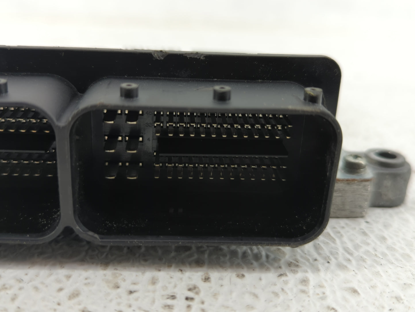 2015-2016 Volvo V60 PCM Engine Control Computer ECU ECM PCU OEM P/N:MB279700-9560 Fits Fits 2013 2014 2015 2016 OEM Used Aut
