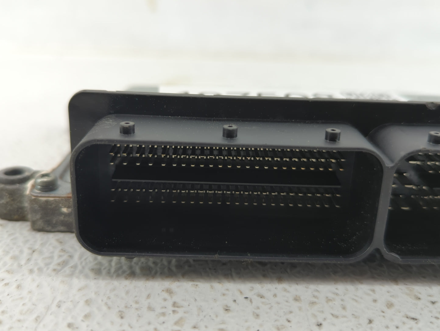 2015-2016 Volvo V60 PCM Engine Control Computer ECU ECM PCU OEM P/N:MB279700-9560 Fits Fits 2013 2014 2015 2016 OEM Used Aut