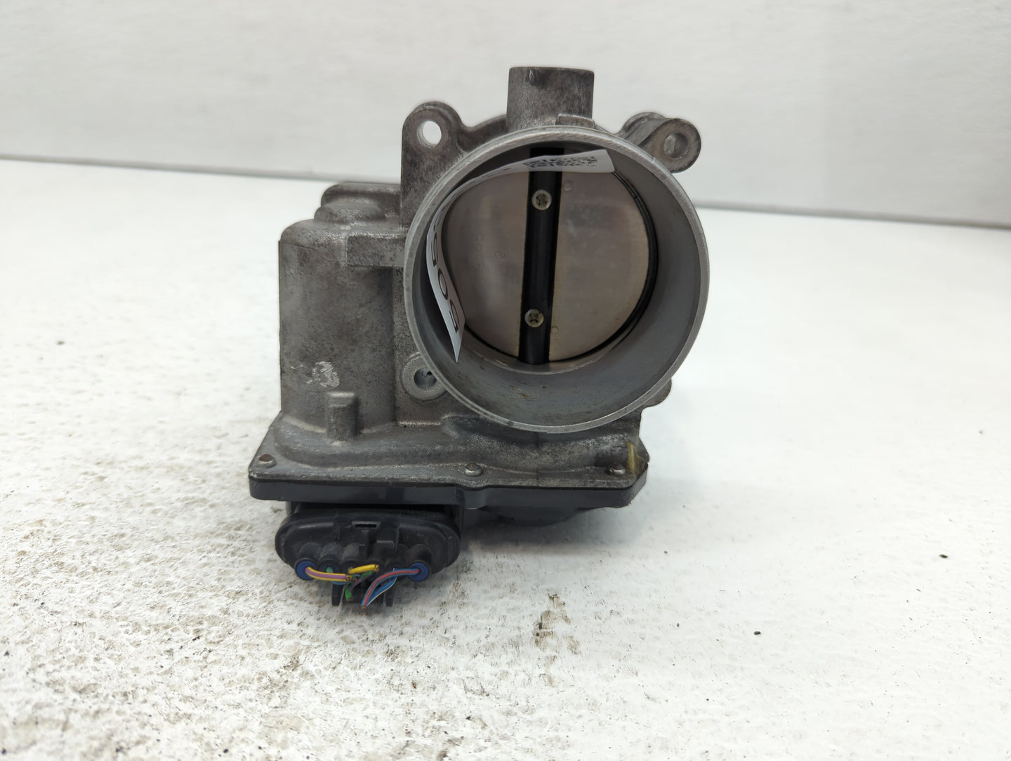 2015-2016 Volvo V60 Throttle Body P/N:31331277 Fits Fits 2013 2014 2015 2016 OEM Used Auto Parts - Oemusedautoparts1.com