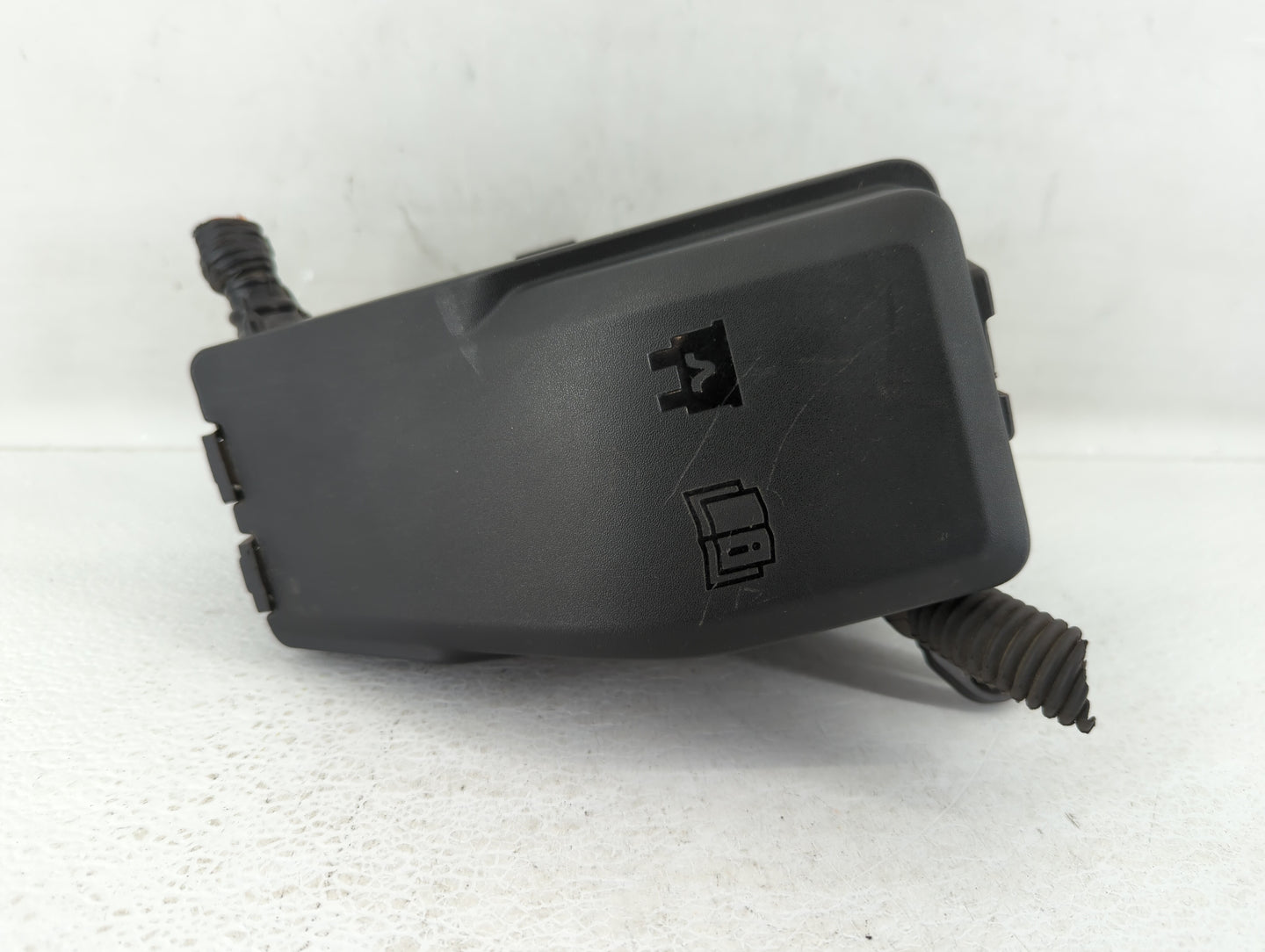2013 Volvo V60 Fusebox Fuse Box Panel Relay Module P/N:31346538 Fits Fits 2011 2012 2014 OEM Used Auto Parts - Oemusedautopa