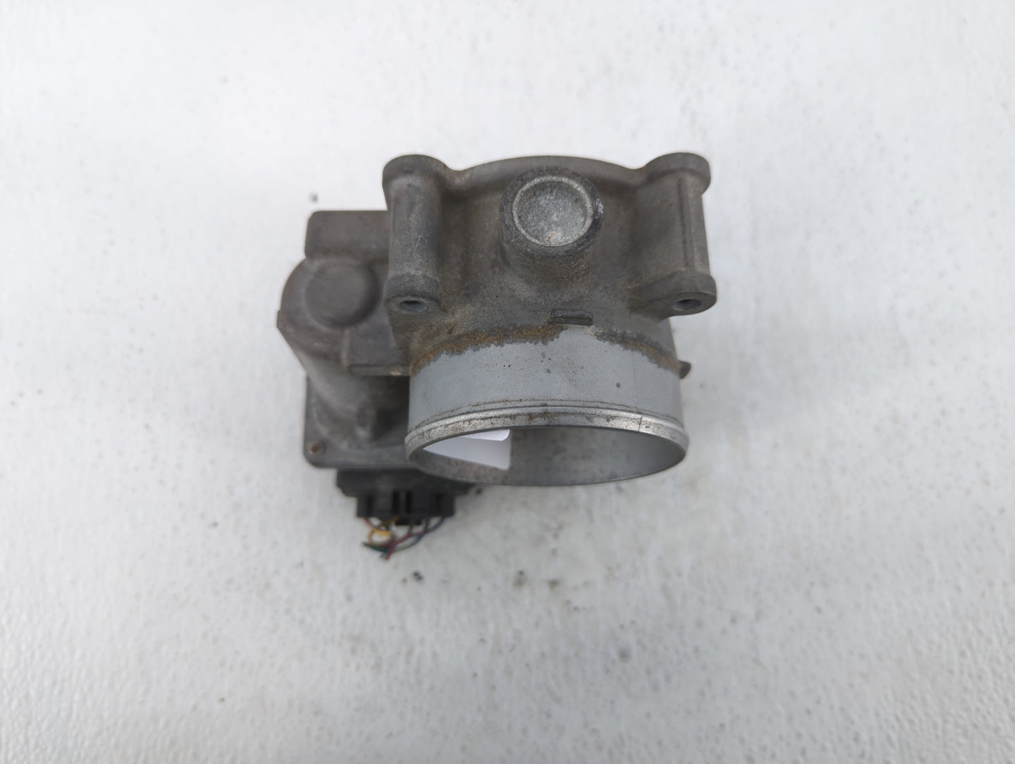 2015-2016 Volvo V60 Throttle Body P/N:78HL12-2510030-AAA 31331277 Fits Fits 2013 2014 2015 2016 OEM Used Auto Parts - Oemuse
