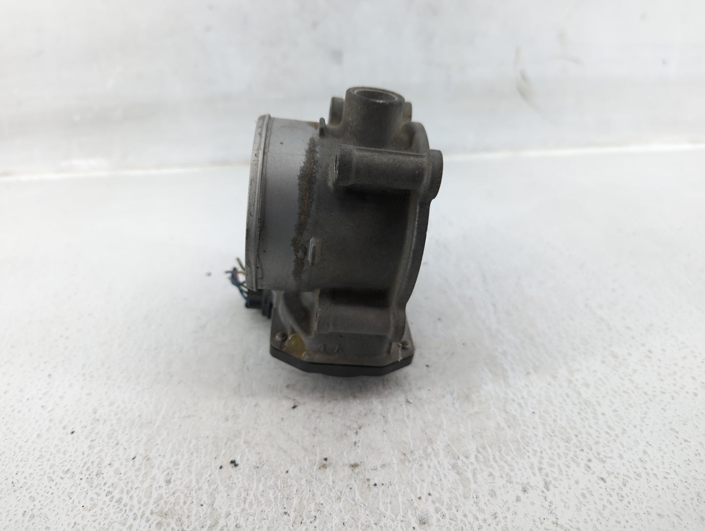 2015-2016 Volvo V60 Throttle Body P/N:78HL12-2510030-AAA 31331277 Fits Fits 2013 2014 2015 2016 OEM Used Auto Parts - Oemuse
