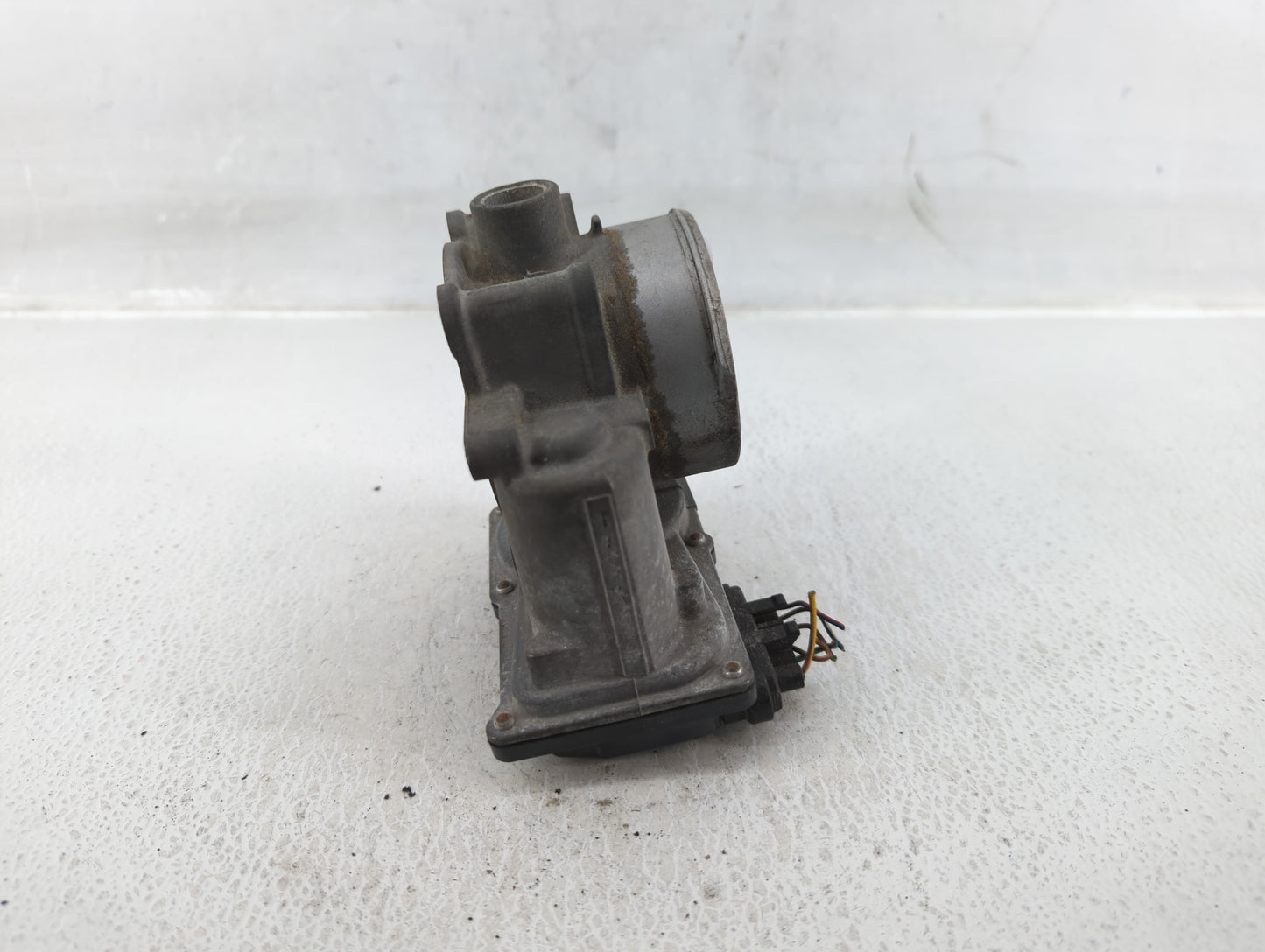 2015-2016 Volvo V60 Throttle Body P/N:78HL12-2510030-AAA 31331277 Fits Fits 2013 2014 2015 2016 OEM Used Auto Parts - Oemuse
