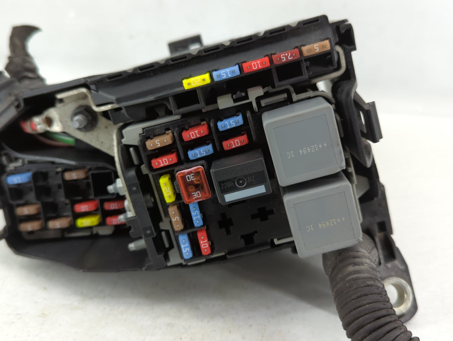 2013 Volvo V60 Fusebox Fuse Box Panel Relay Module P/N:6G9T-14A067 6G9T-14A067-CA Fits Fits 2011 2012 2014 OEM Used Auto Par