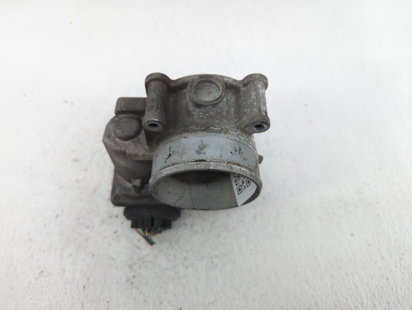 2015-2016 Volvo V60 Throttle Body P/N:31331277 Fits Fits 2013 2014 2015 2016 OEM Used Auto Parts - Oemusedautoparts1.com