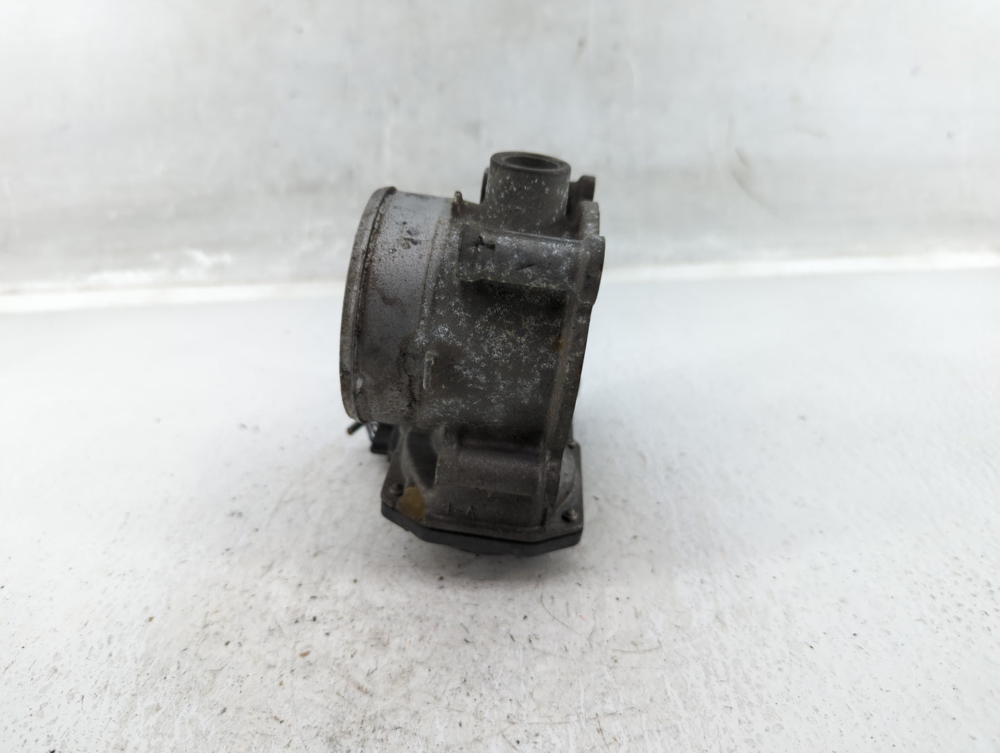 2015-2016 Volvo V60 Throttle Body P/N:31331277 Fits Fits 2013 2014 2015 2016 OEM Used Auto Parts - Oemusedautoparts1.com