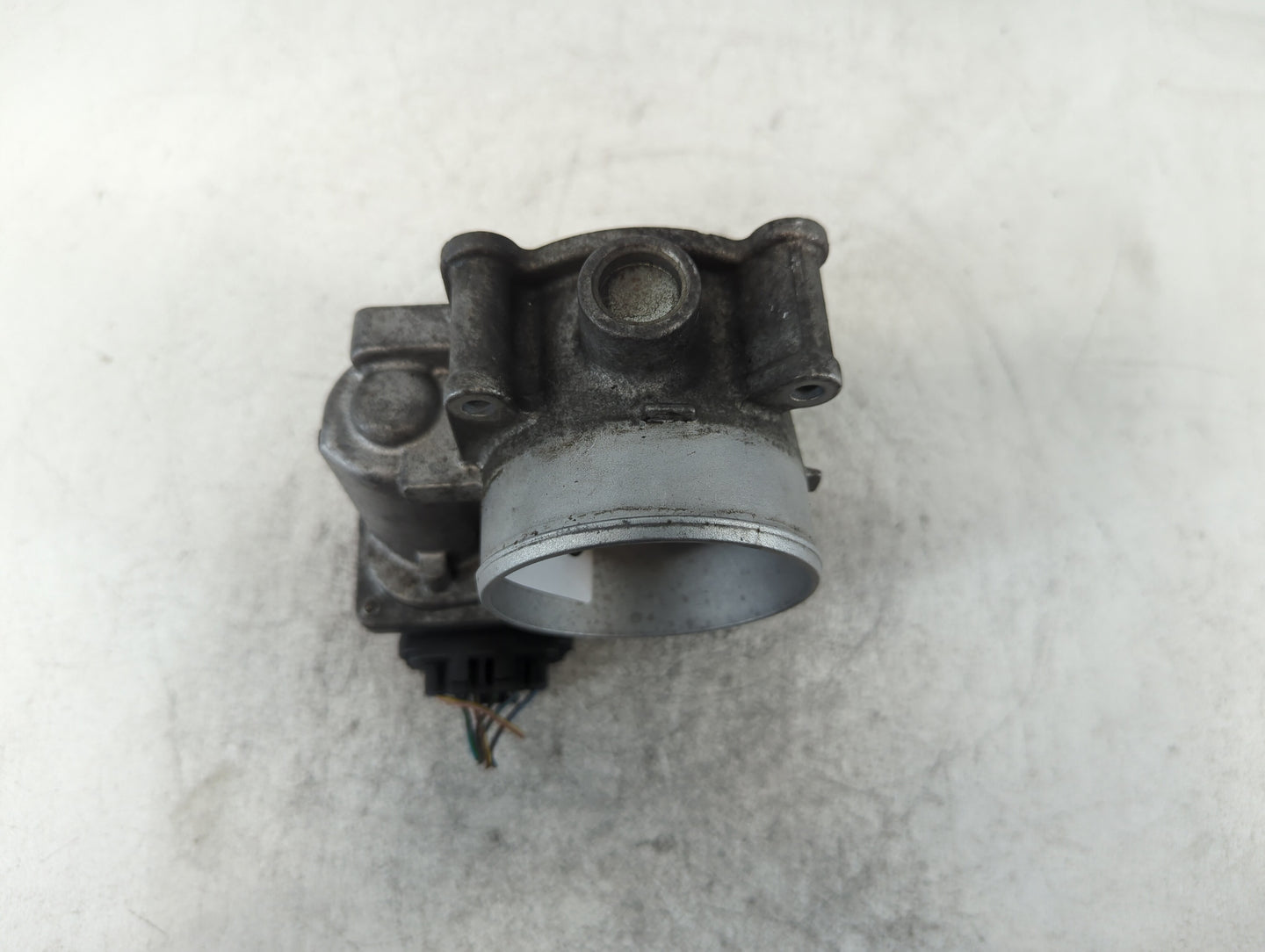 2015-2016 Volvo V60 Throttle Body P/N:78HL12-2510030-AAA 31331277 Fits Fits 2013 2014 2015 2016 OEM Used Auto Parts - Oemuse