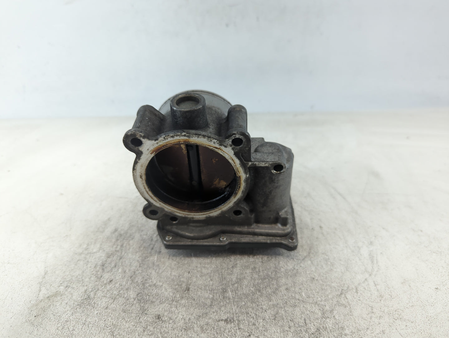 2015-2016 Volvo V60 Throttle Body P/N:78HL12-2510030-AAA 31331277 Fits Fits 2013 2014 2015 2016 OEM Used Auto Parts - Oemuse