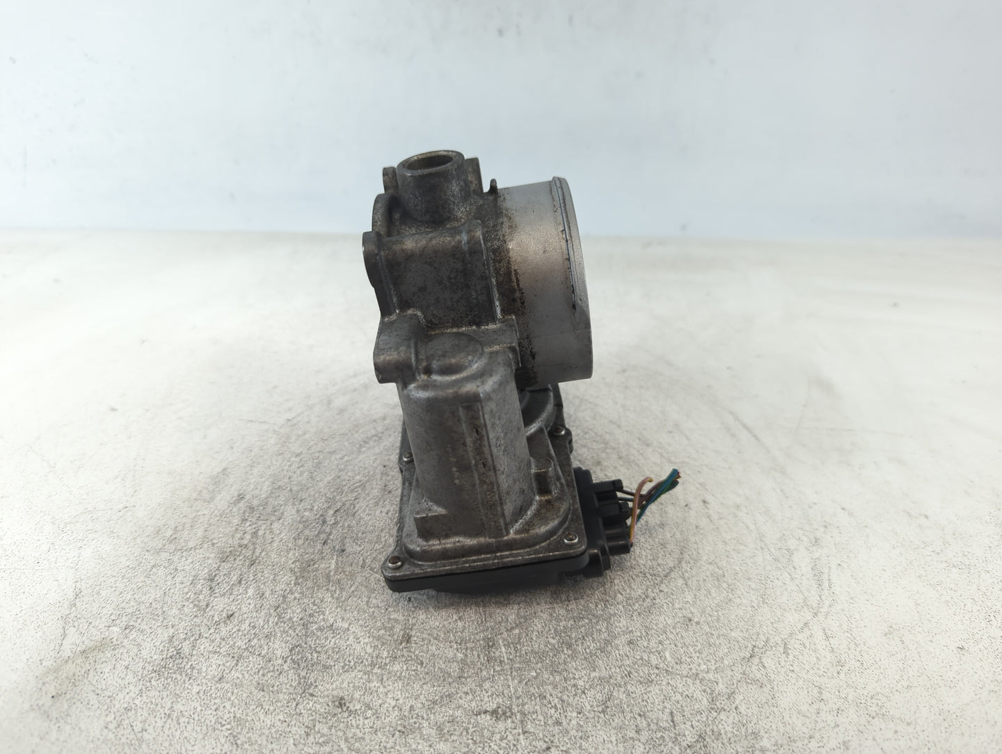2015-2016 Volvo V60 Throttle Body P/N:78HL12-2510030-AAA 31331277 Fits Fits 2013 2014 2015 2016 OEM Used Auto Parts - Oemuse