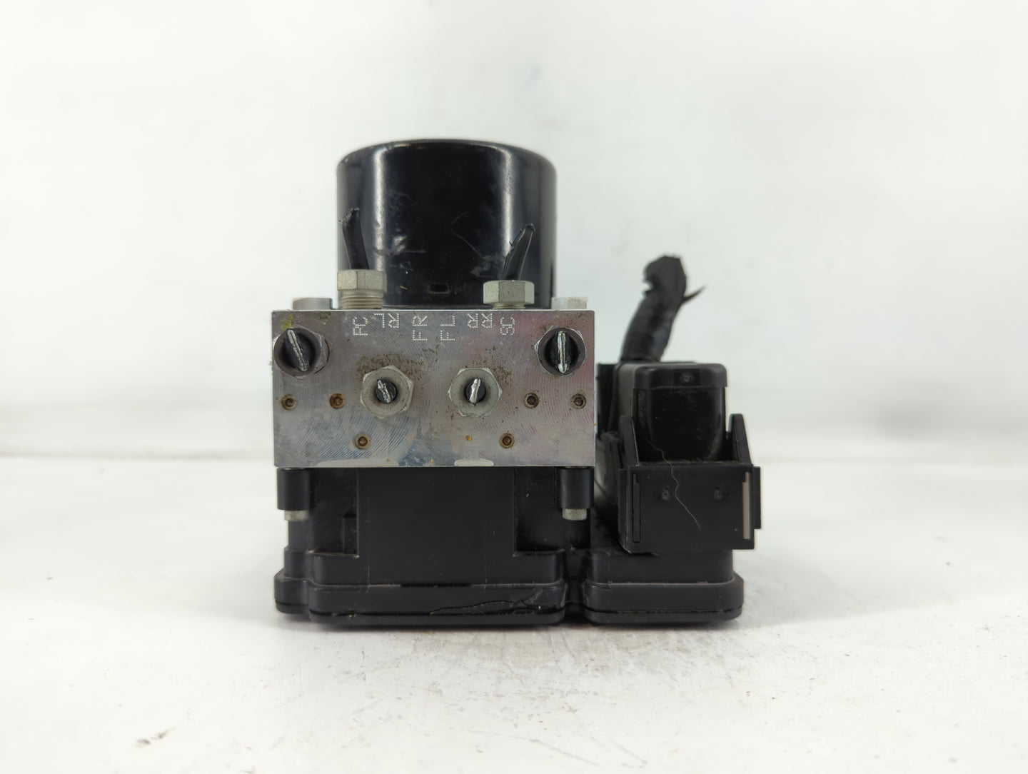 2013-2015 Volvo V60 ABS Pump Control Module Replacement P/N:P31329137 Fits Fits 2011 2012 2013 2014 2015 2016 OEM Used Auto 