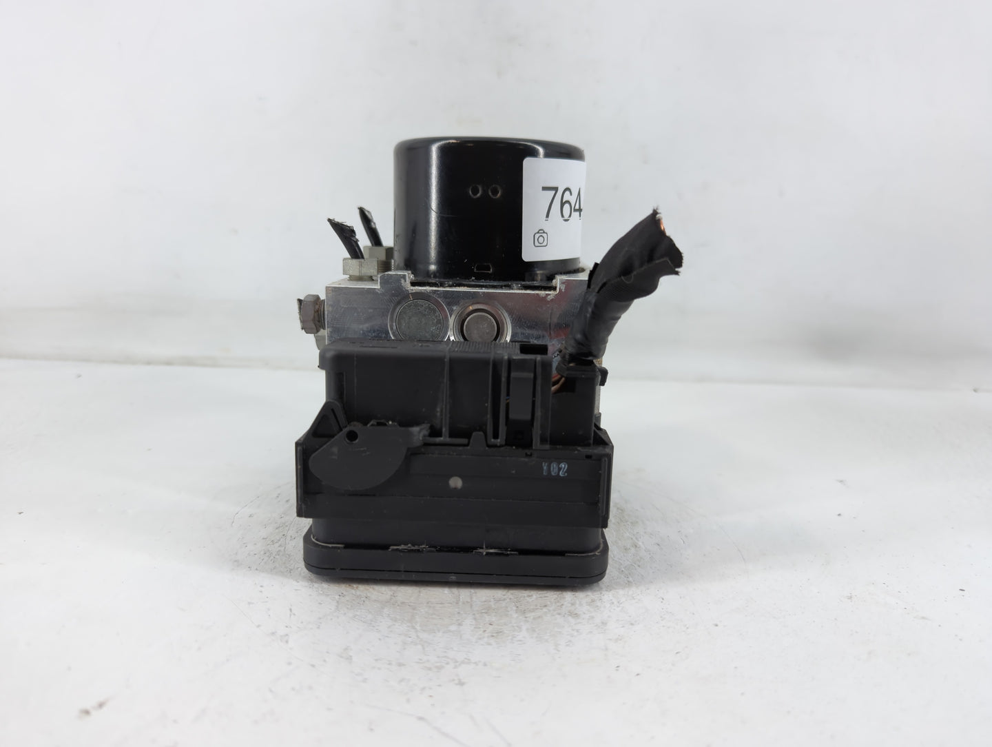 2013-2015 Volvo V60 ABS Pump Control Module Replacement P/N:P31329137 Fits Fits 2011 2012 2013 2014 2015 2016 OEM Used Auto 