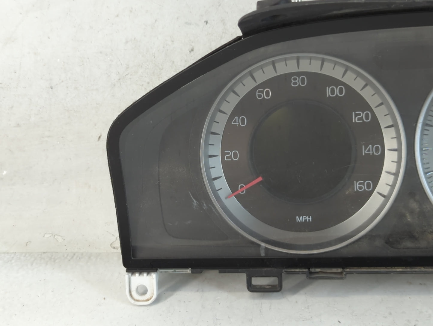 2013 Volvo V60 Instrument Cluster Speedometer Gauges P/N:69799-640U Fits Fits 2011 2012 2014 OEM Used Auto Parts - Oemusedau
