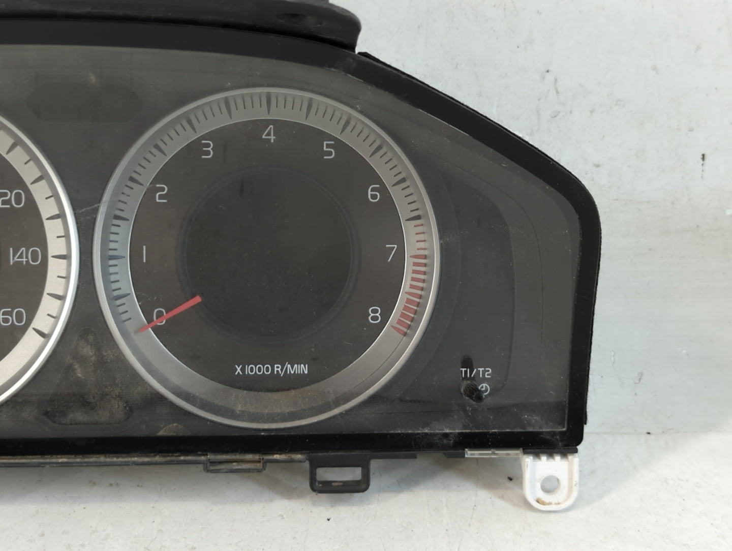 2013 Volvo V60 Instrument Cluster Speedometer Gauges P/N:69799-640U Fits Fits 2011 2012 2014 OEM Used Auto Parts - Oemusedau