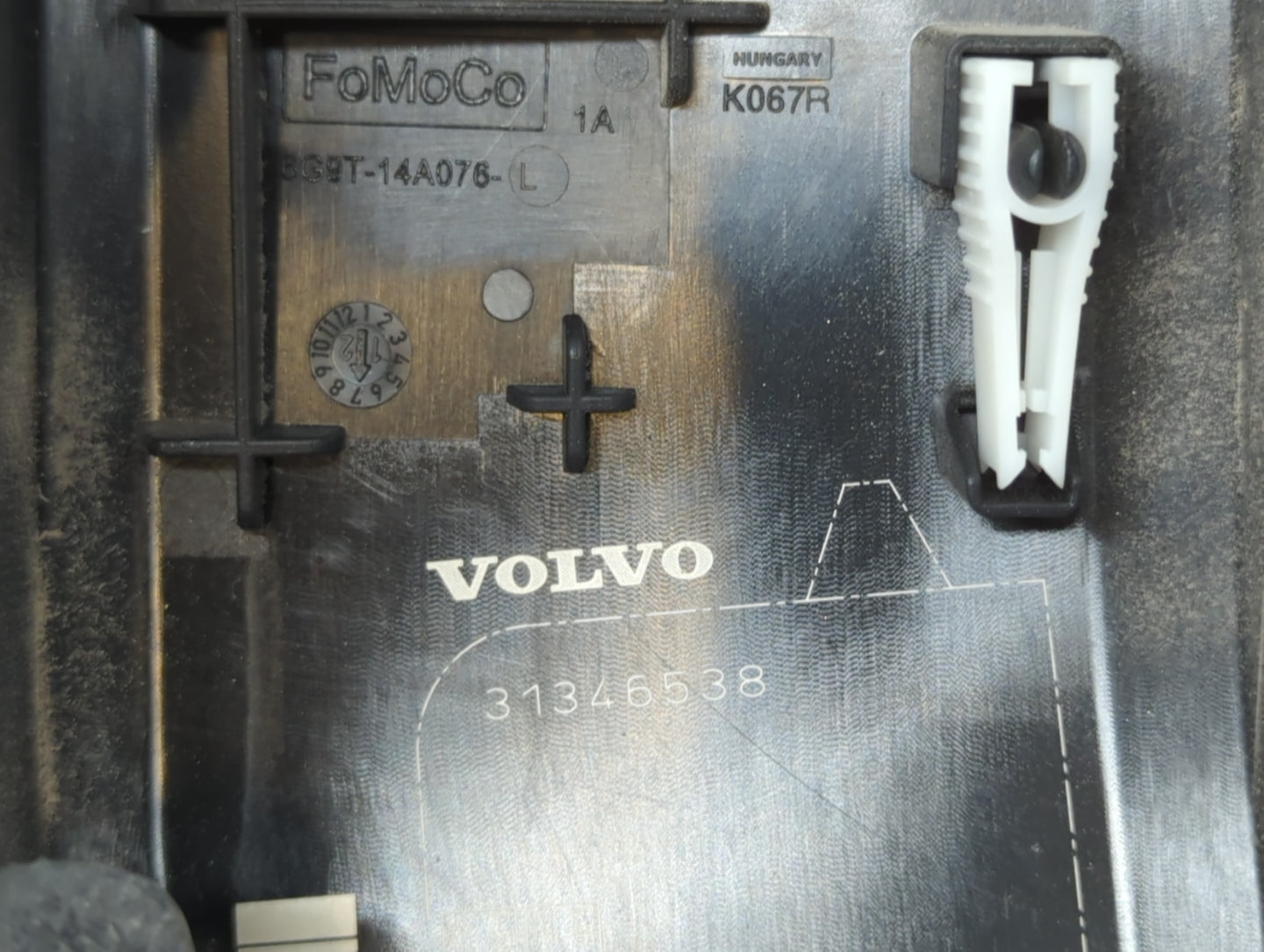 2013 Volvo V60 Fusebox Fuse Box Panel Relay Module P/N:31346538 Fits Fits 2011 2012 2014 OEM Used Auto Parts - Oemusedautopa