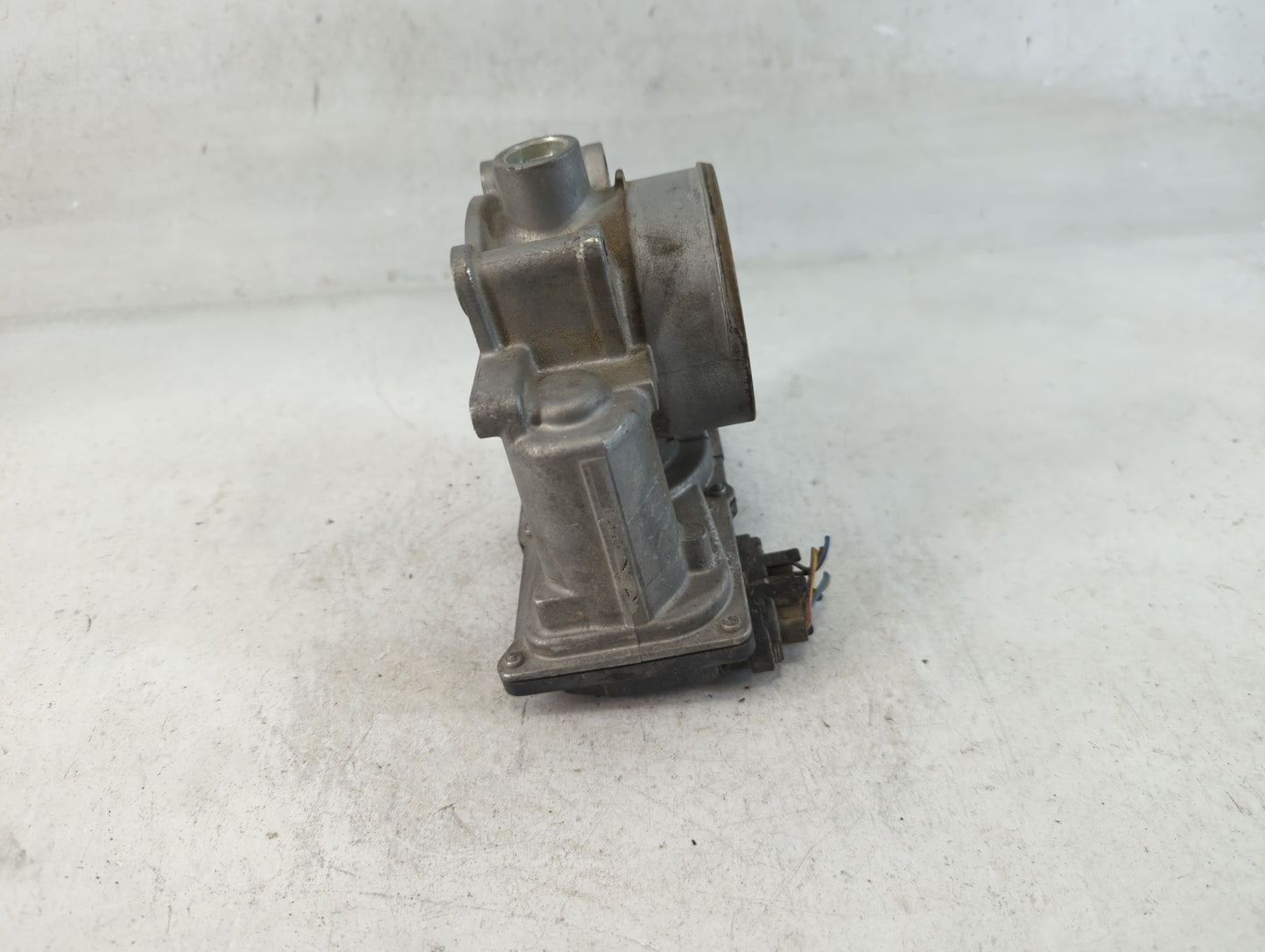 2015-2016 Volvo V60 Throttle Body P/N:142004P17 Fits Fits 2013 2014 2015 2016 OEM Used Auto Parts - Oemusedautoparts1.com