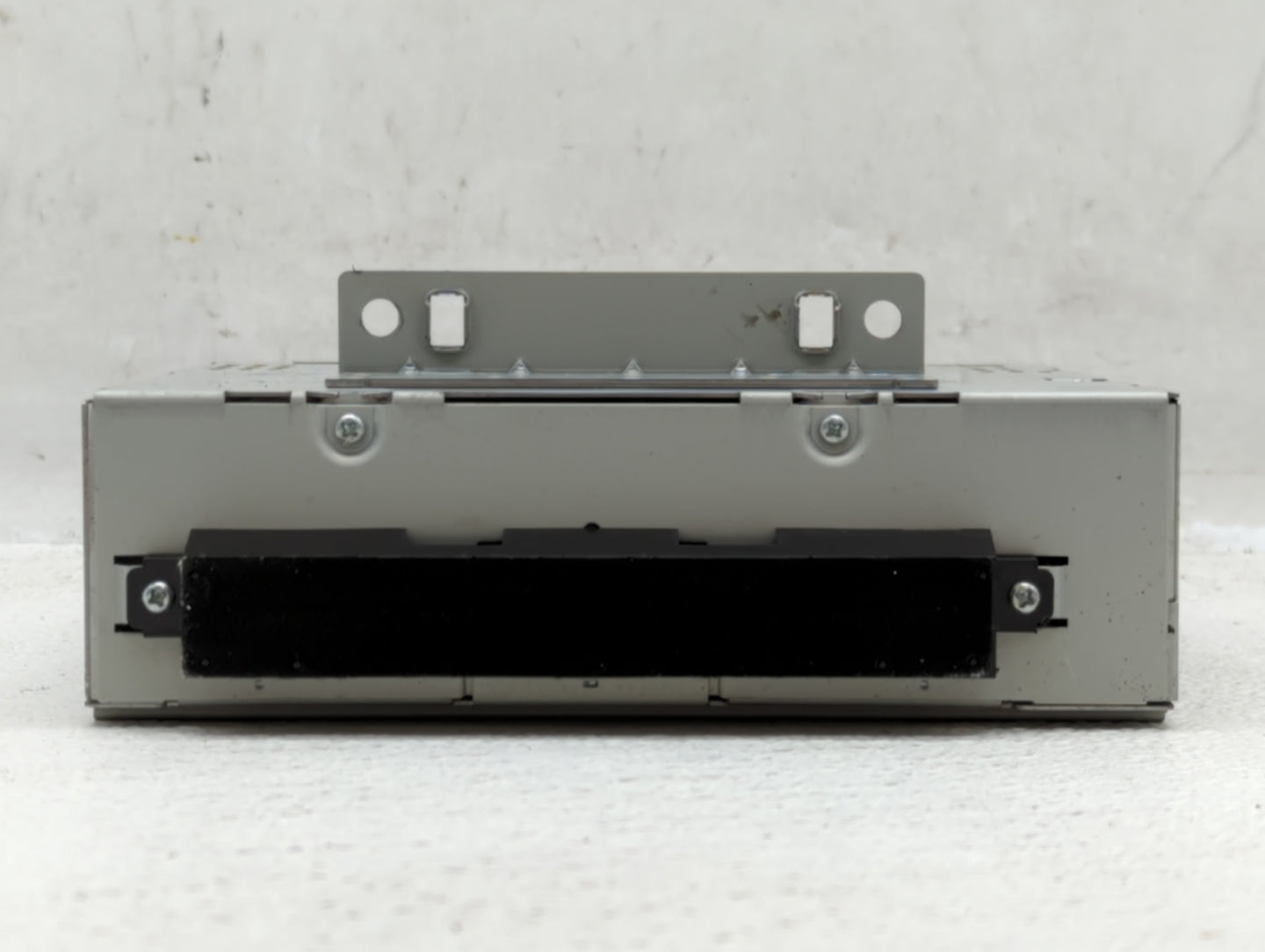 Volvo V70 Am Fm Cd Player Radio Receiver - Oemusedautoparts1.com