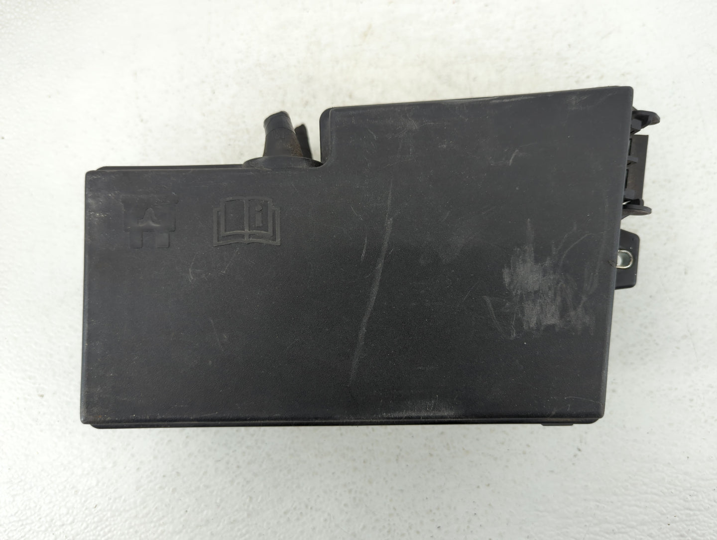 2010 Volvo V70 Fusebox Fuse Box Panel Relay Module P/N:518818000 Fits Fits 2011 2012 2013 OEM Used Auto Parts - Oemusedautop
