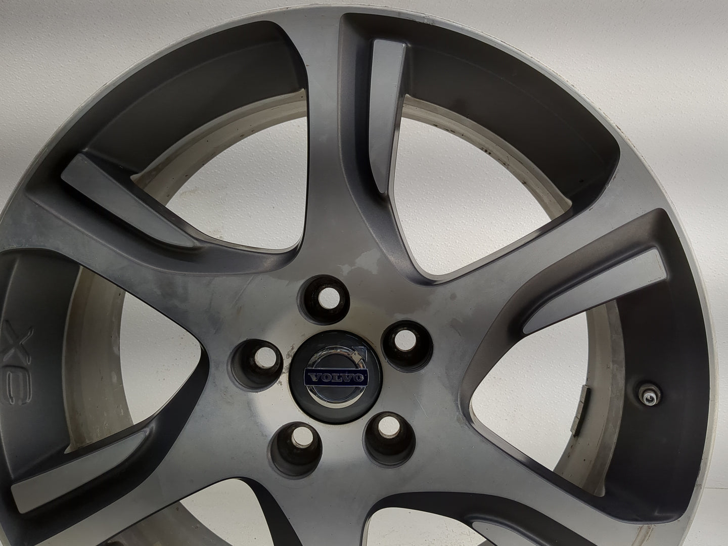 2012-2015 Volvo Xc70 Oem Wheel Rim - Oemusedautoparts1.com