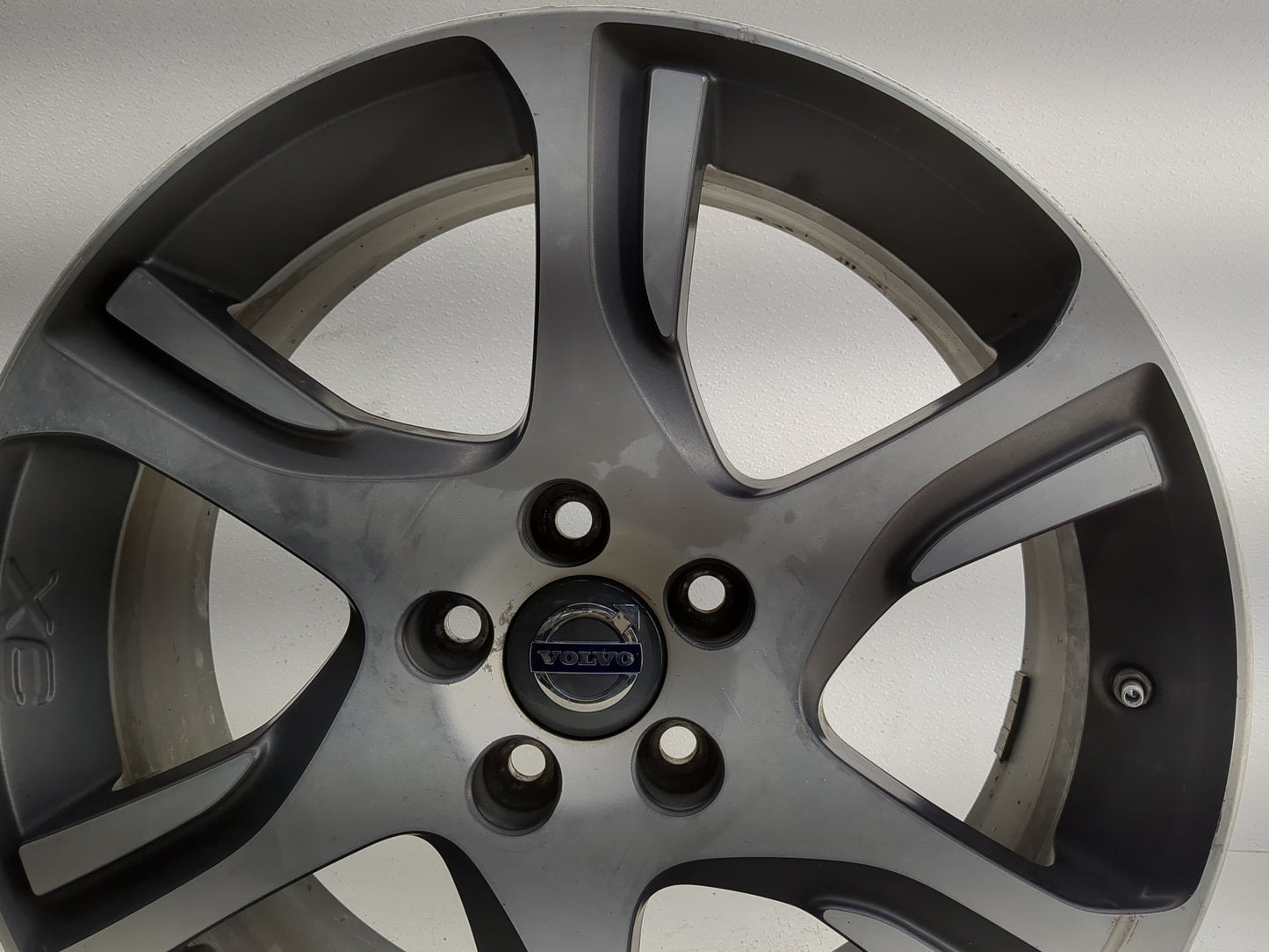 2012-2015 Volvo Xc70 Oem Wheel Rim - Oemusedautoparts1.com