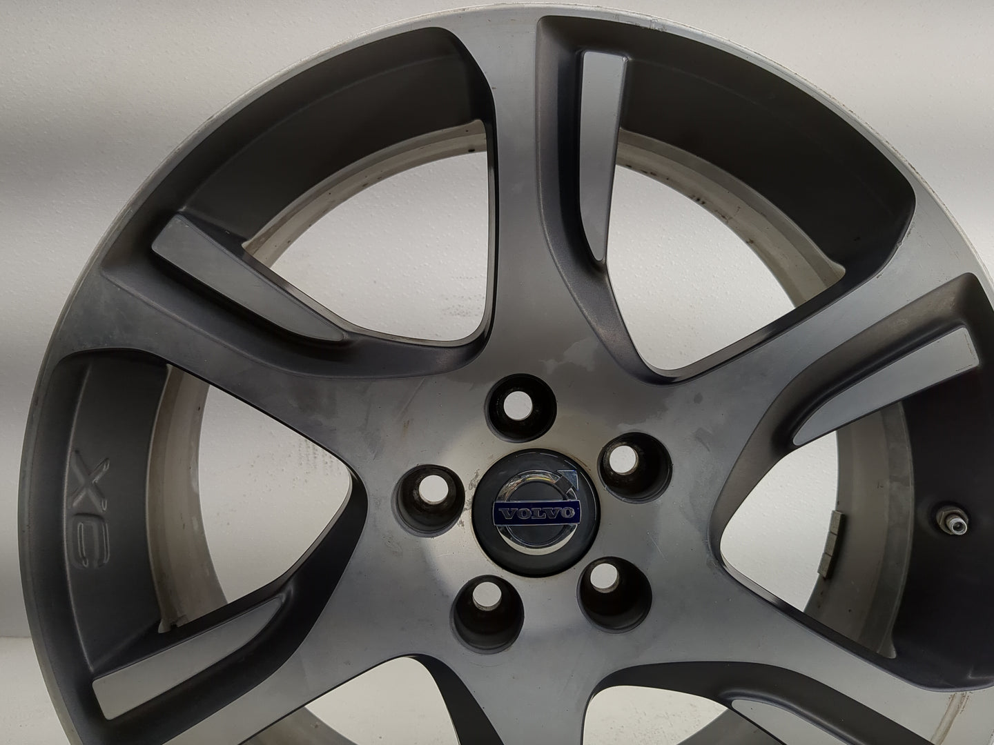 2012-2015 Volvo Xc70 Oem Wheel Rim 1247528 - Oemusedautoparts1.com