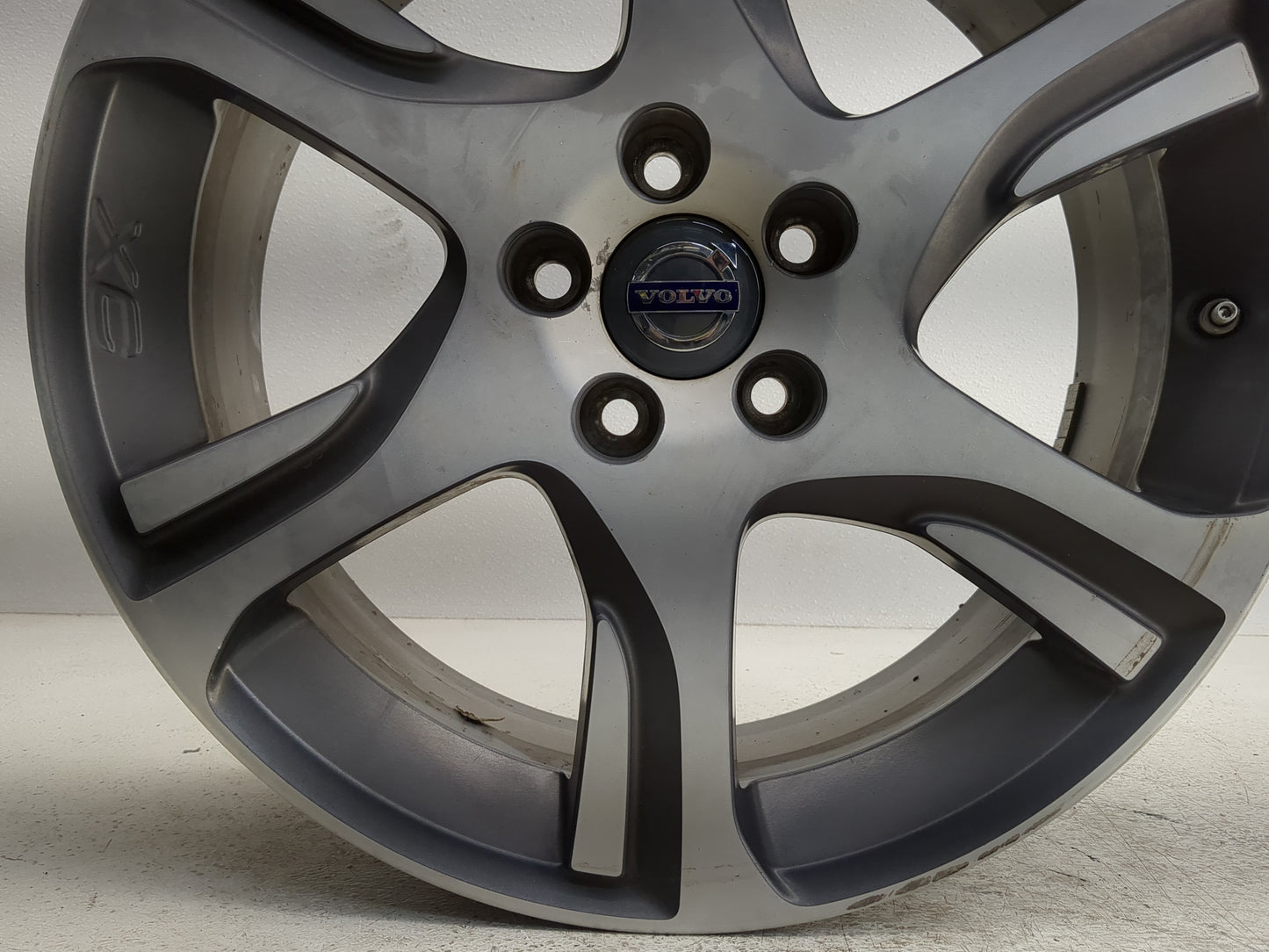 2012-2015 Volvo Xc70 Oem Wheel Rim 1247528 - Oemusedautoparts1.com