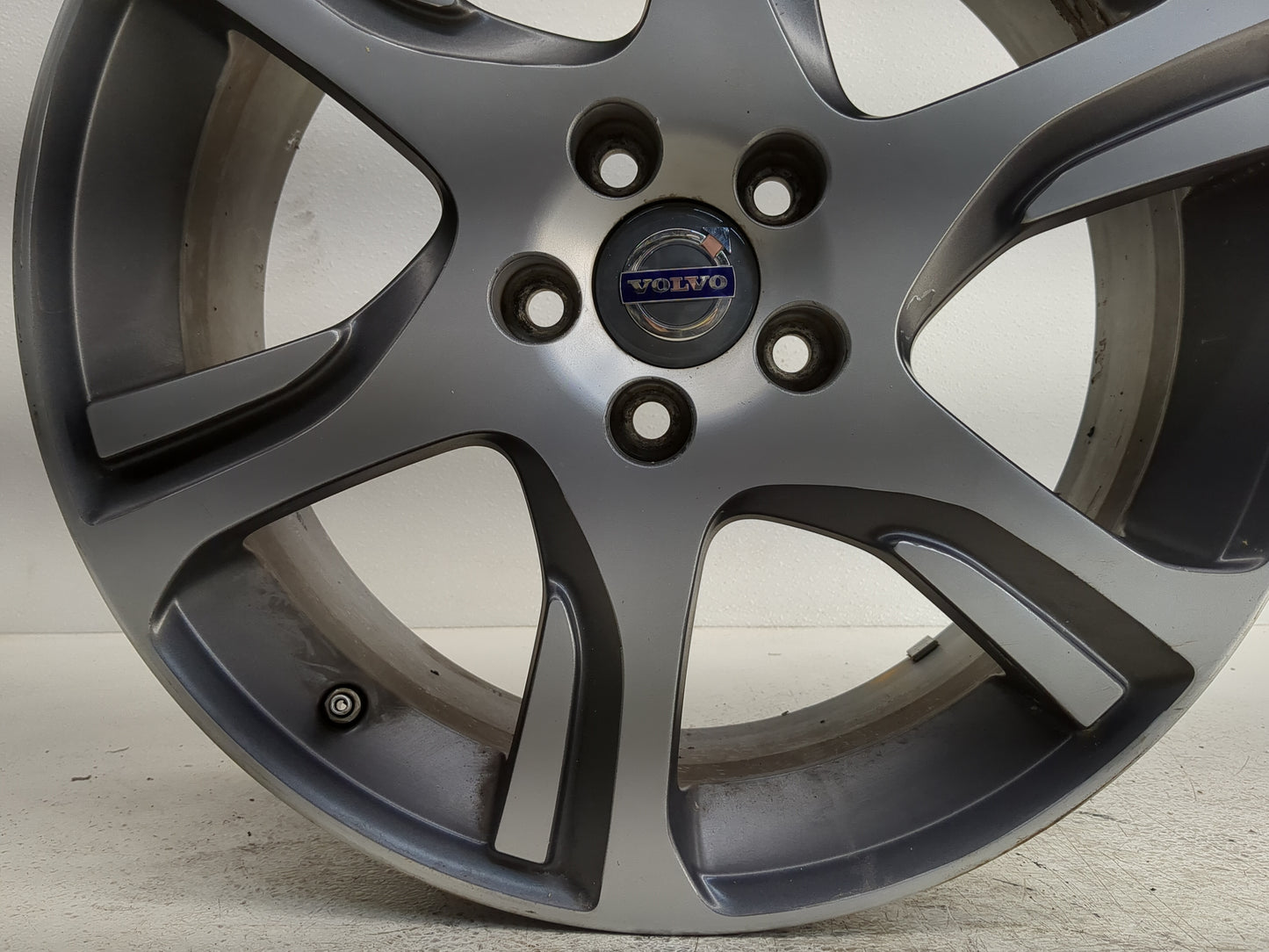 2012-2015 Volvo Xc70 Oem Wheel Rim 1247531 - Oemusedautoparts1.com