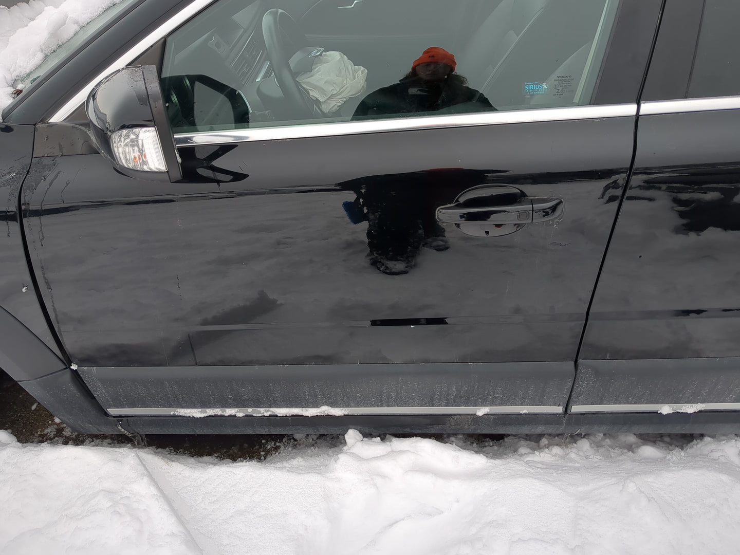 2008-2016 Volvo Xc70 Driver Front Door Oem - Oemusedautoparts1.com
