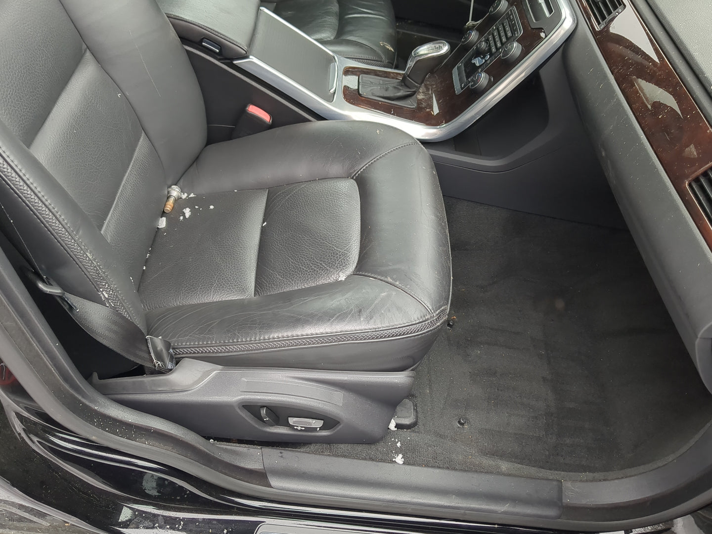 2012-2016 Volvo Xc70 Passenger Front Seat Oem - Oemusedautoparts1.com