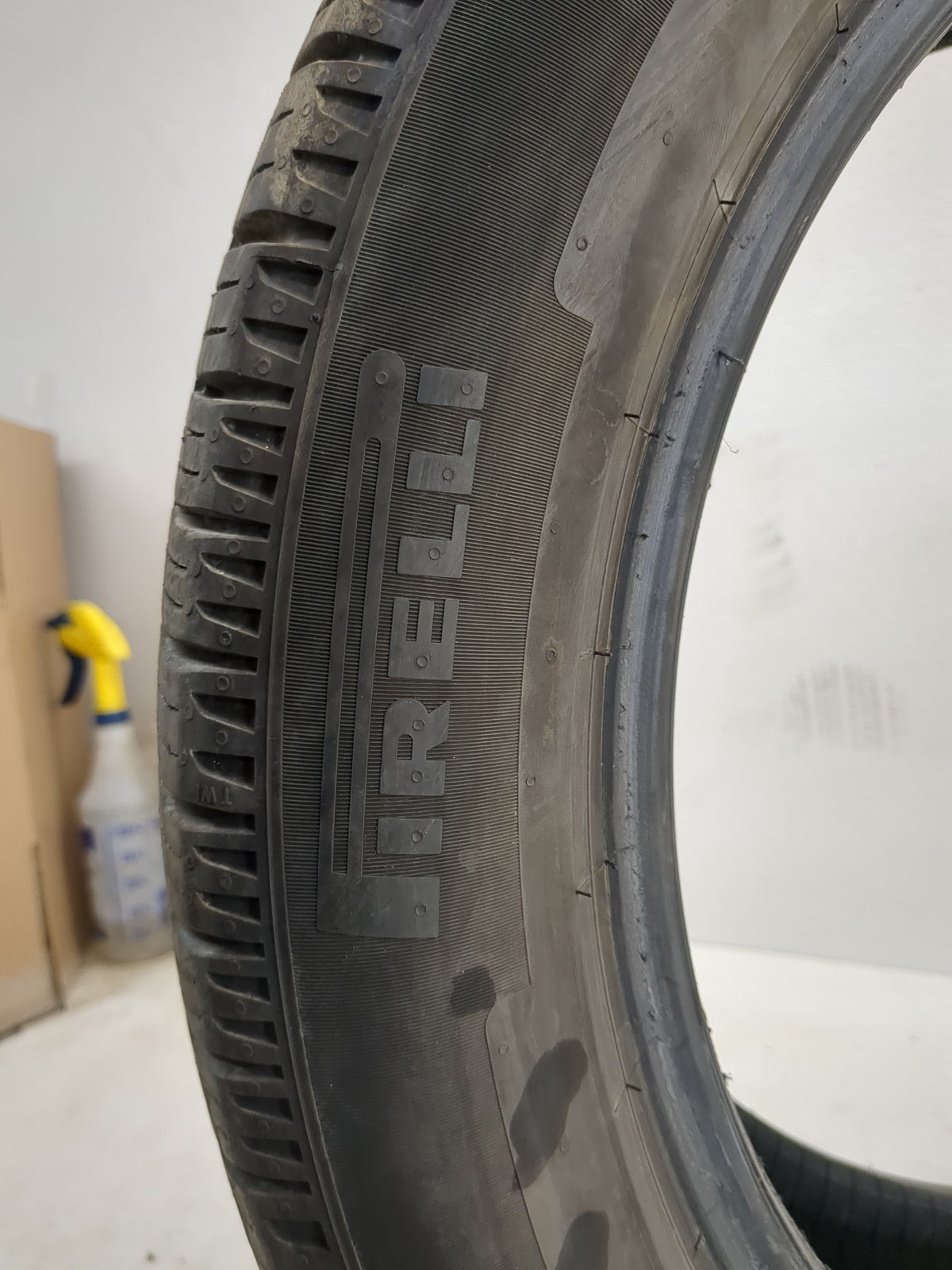Used Tire 235/50R18 FIRELLI P7 AS PLUS 3 97V - Tread Depth 9/32 - Oemusedautoparts1.com