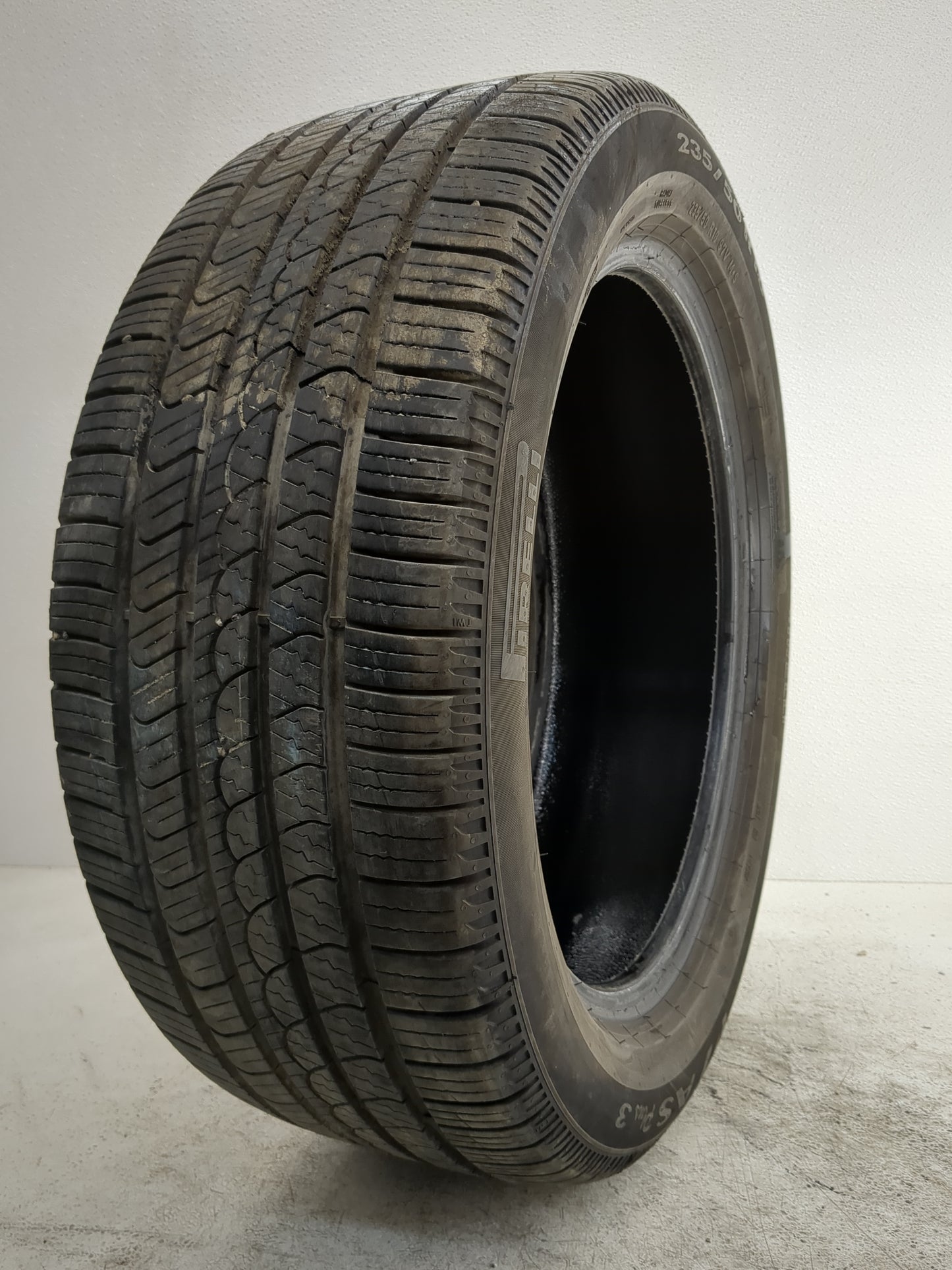 Used Tire 235/50R18 FIRELLI P7 AS PLUS 3 97V - Tread Depth 9/32 - Oemusedautoparts1.com