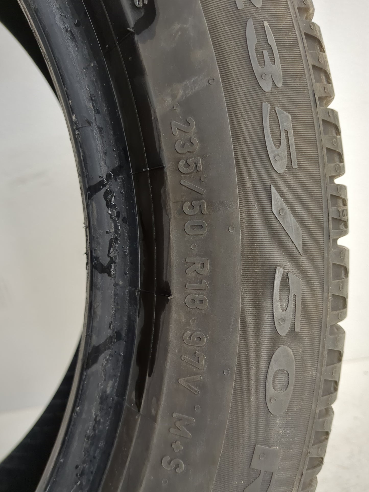 Used Tire 235/50R18 FIRELLI P7 AS PLUS 3 97V - Tread Depth 9/32 - Oemusedautoparts1.com