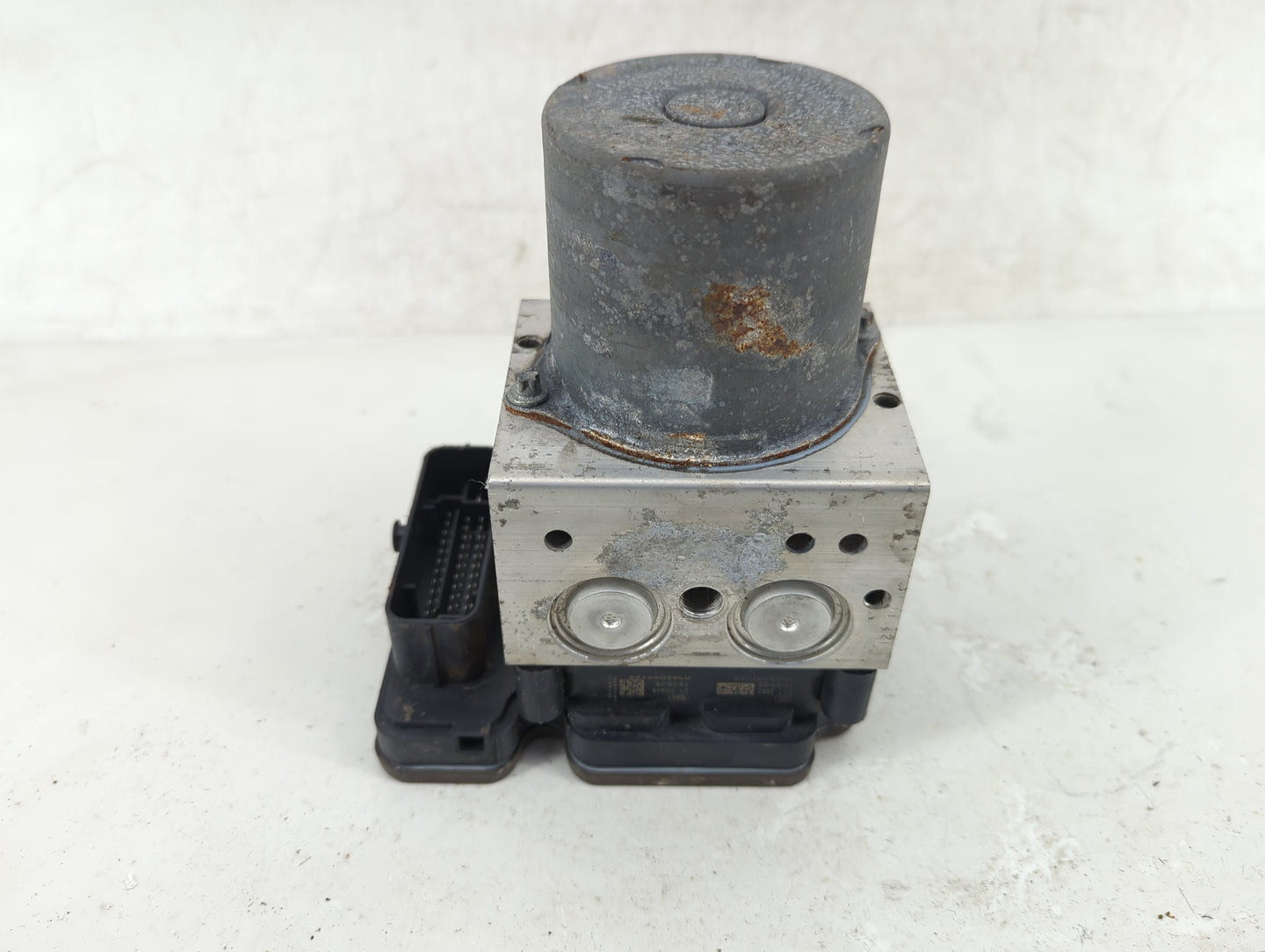 2014-2015 Acura Mdx ABS Pump Control Module Replacement Fits Fits 2014 2015 OEM Used Auto Parts - Oemusedautoparts1.com
