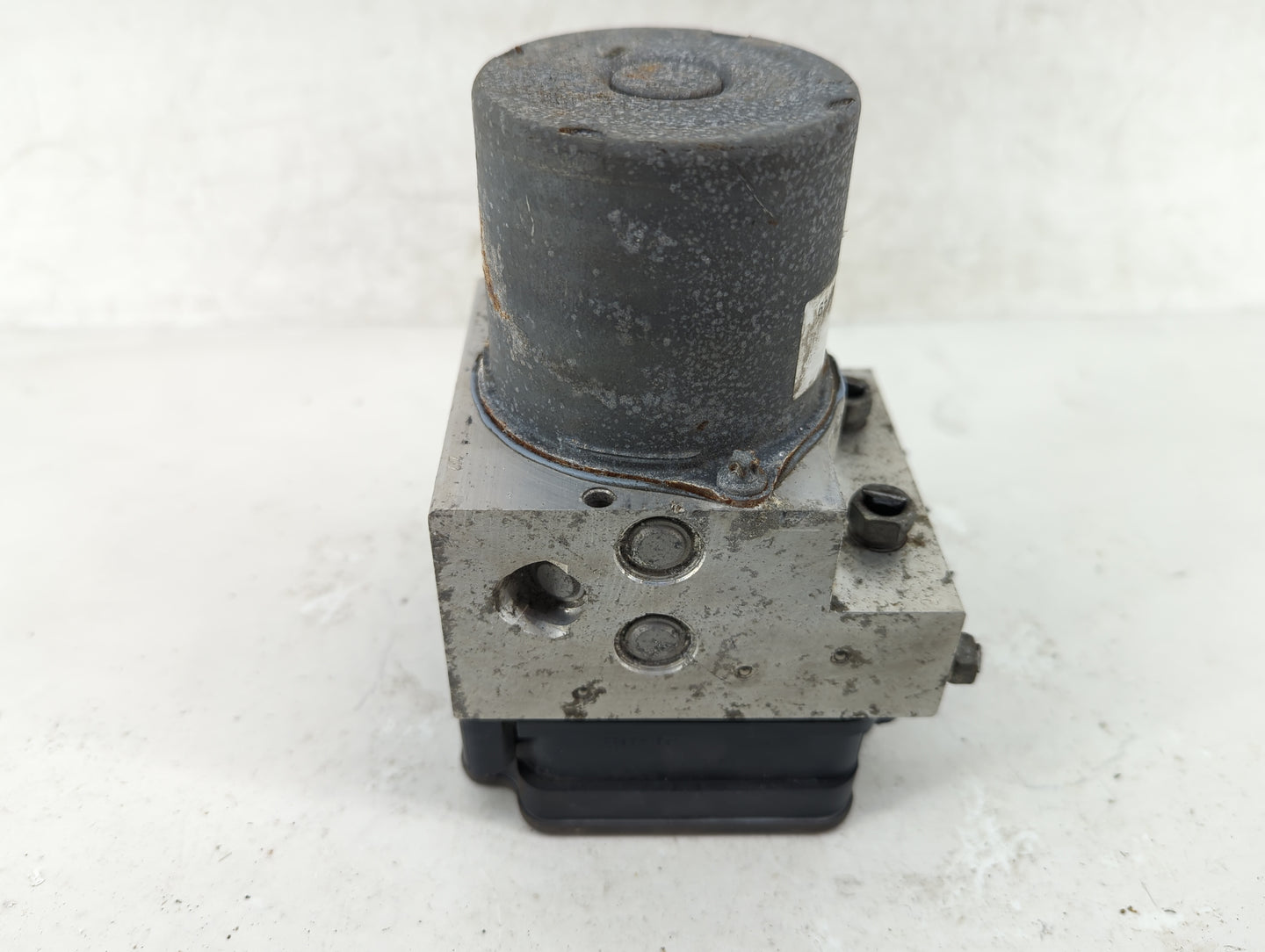 2014-2015 Acura Mdx ABS Pump Control Module Replacement Fits Fits 2014 2015 OEM Used Auto Parts - Oemusedautoparts1.com